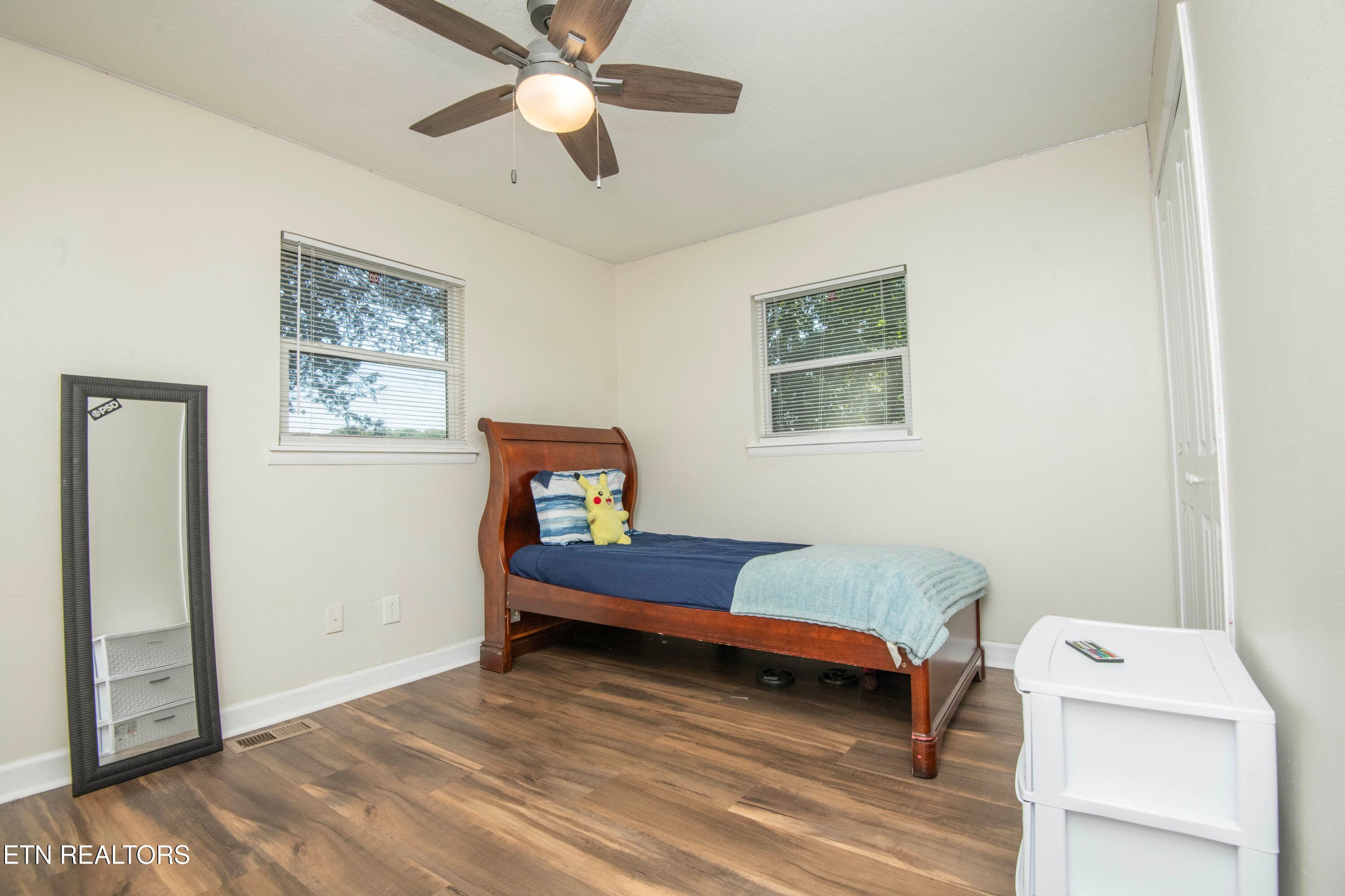 third bed 3 - 1612 NW Helmbolt Rd, Knoxville, TN 37909