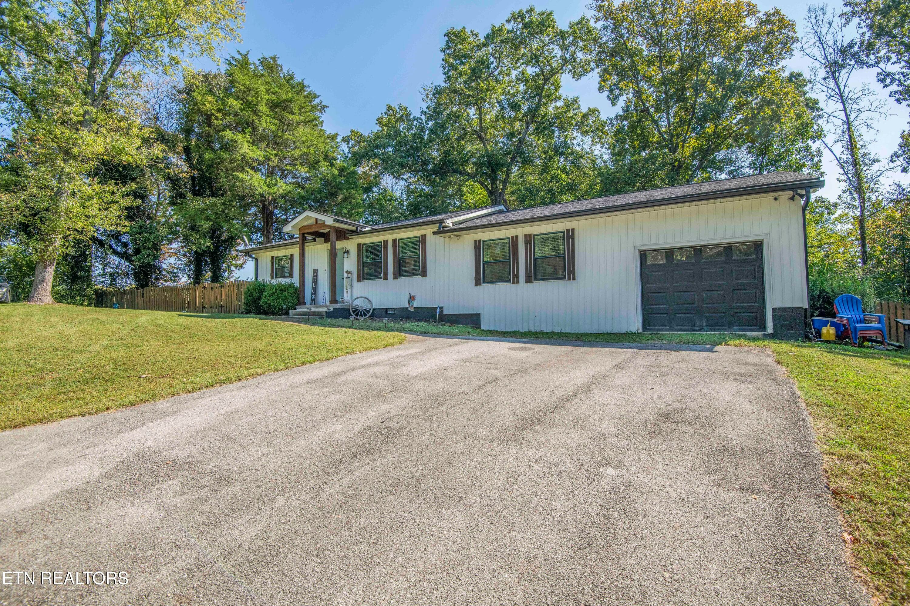 exterior 2_1 - 1612 NW Helmbolt Rd, Knoxville, TN 37909