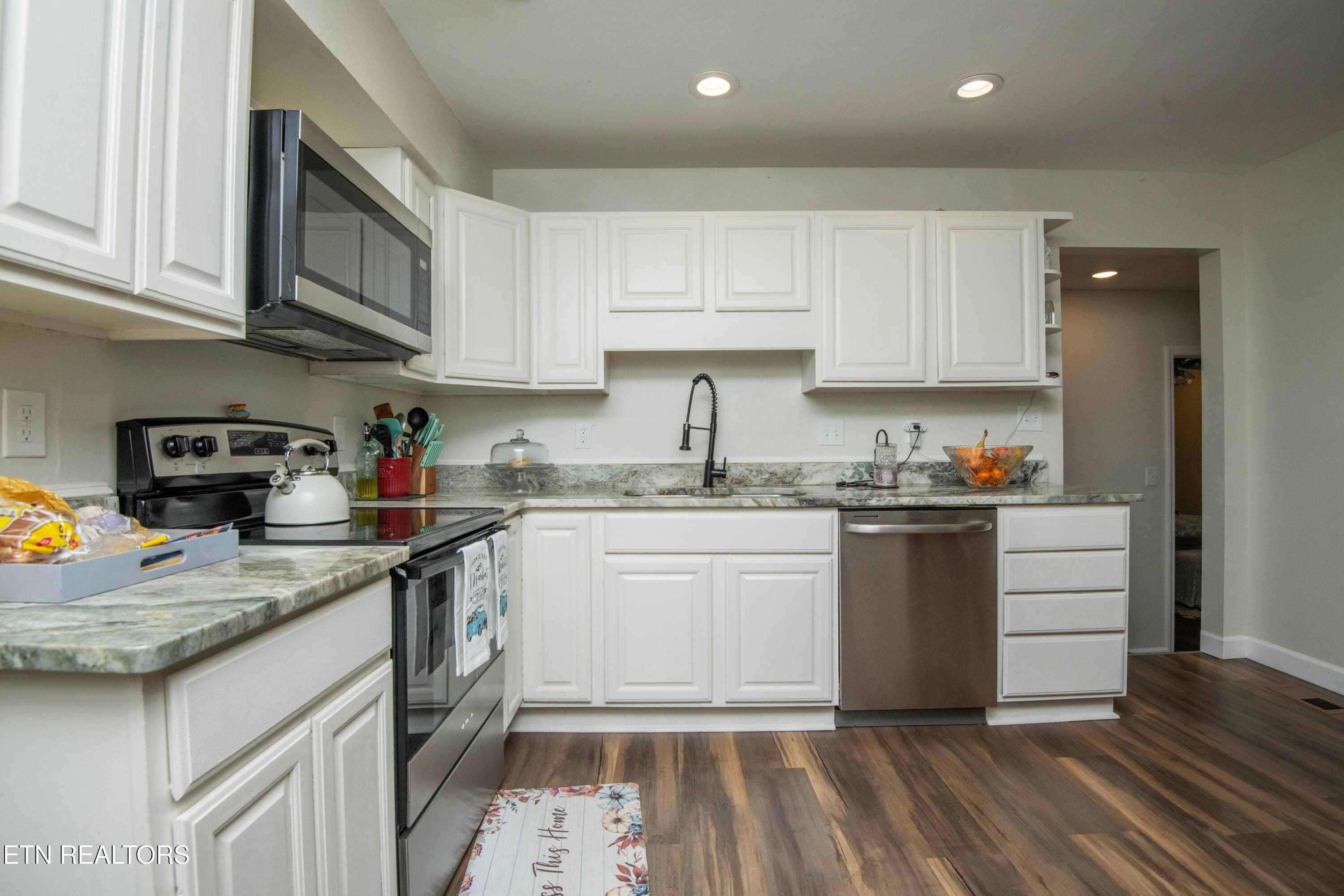 kitchen 2 - 1612 NW Helmbolt Rd, Knoxville, TN 37909