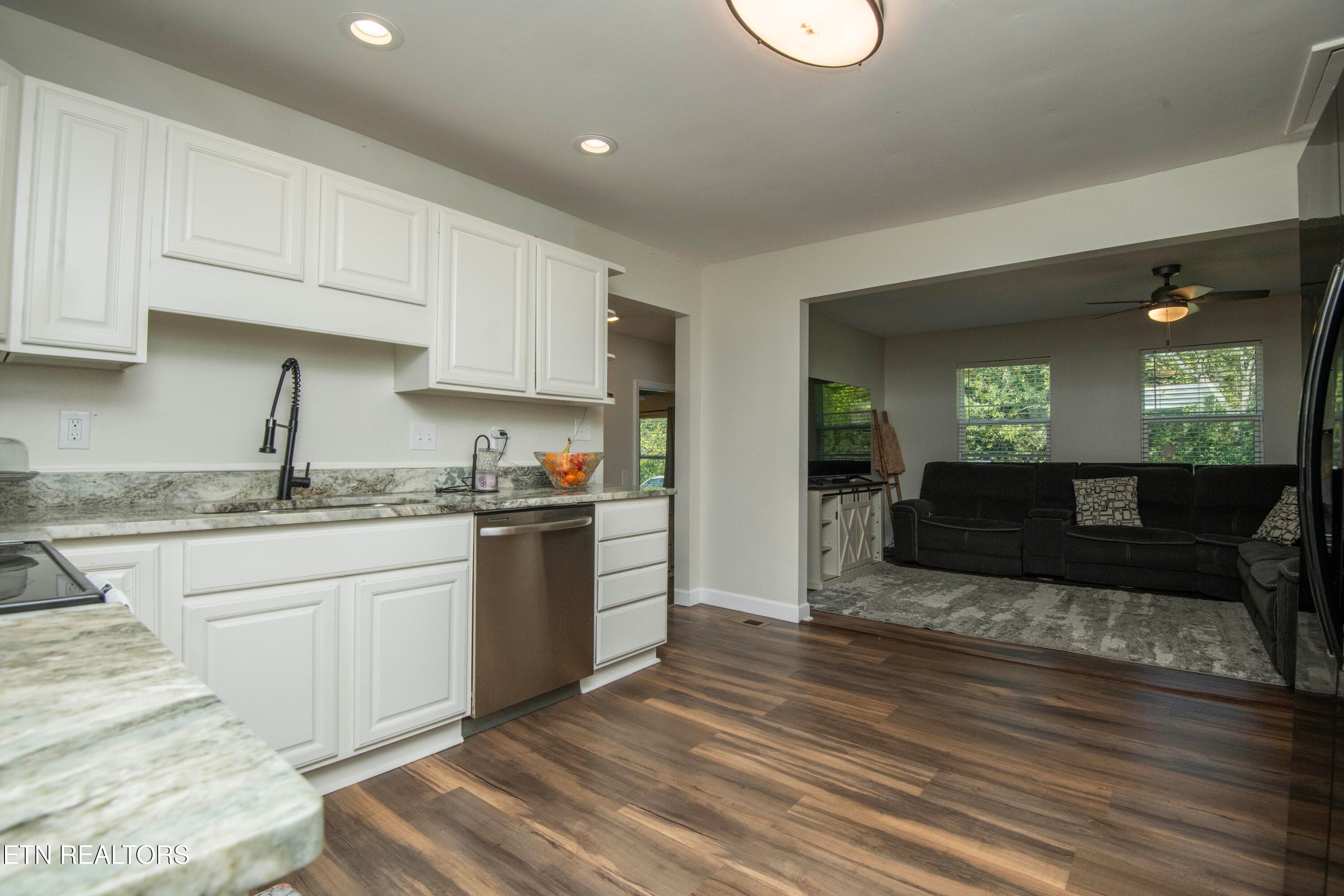 kitchen 3 - 1612 NW Helmbolt Rd, Knoxville, TN 37909