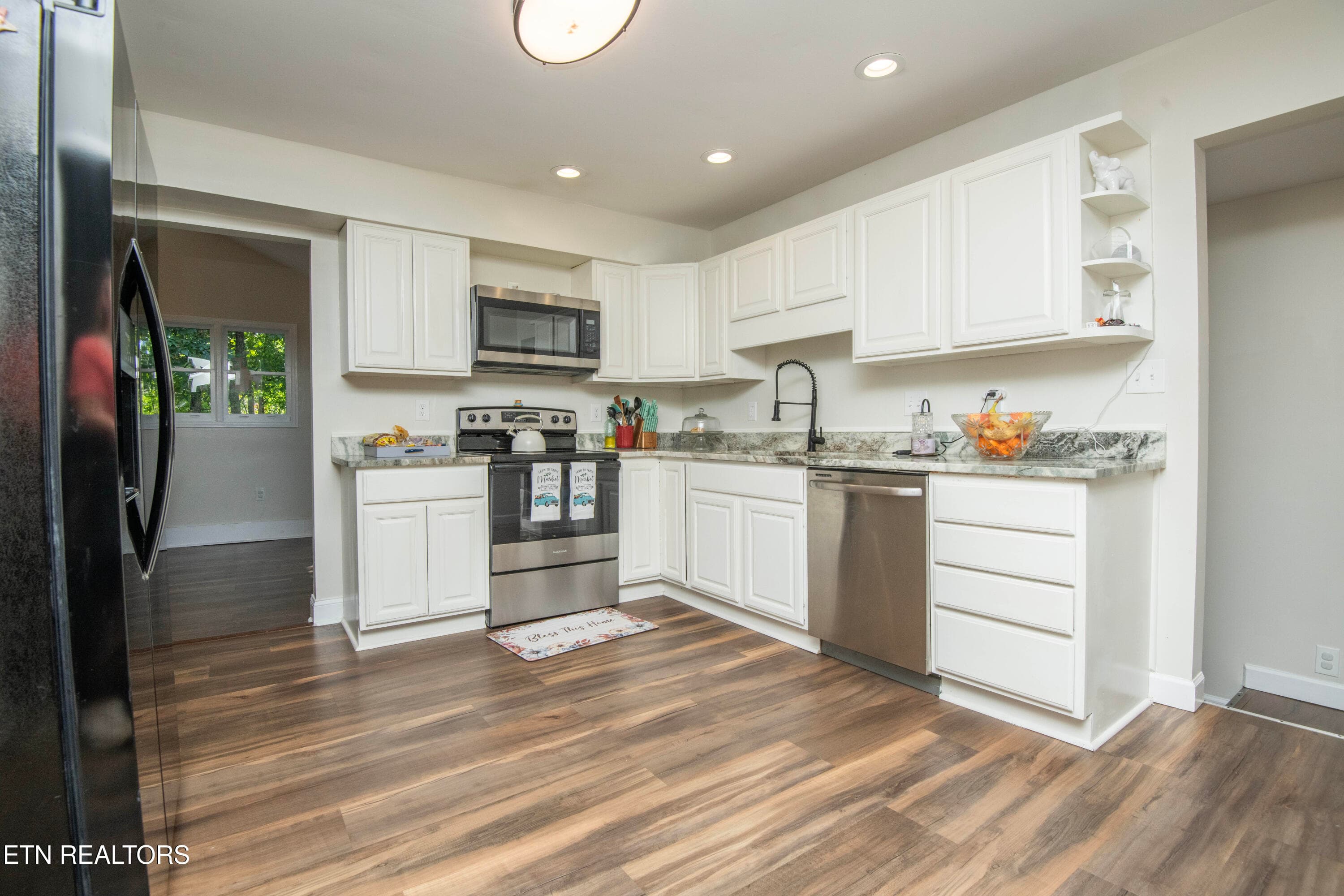 kitchen 7 - 1612 NW Helmbolt Rd, Knoxville, TN 37909