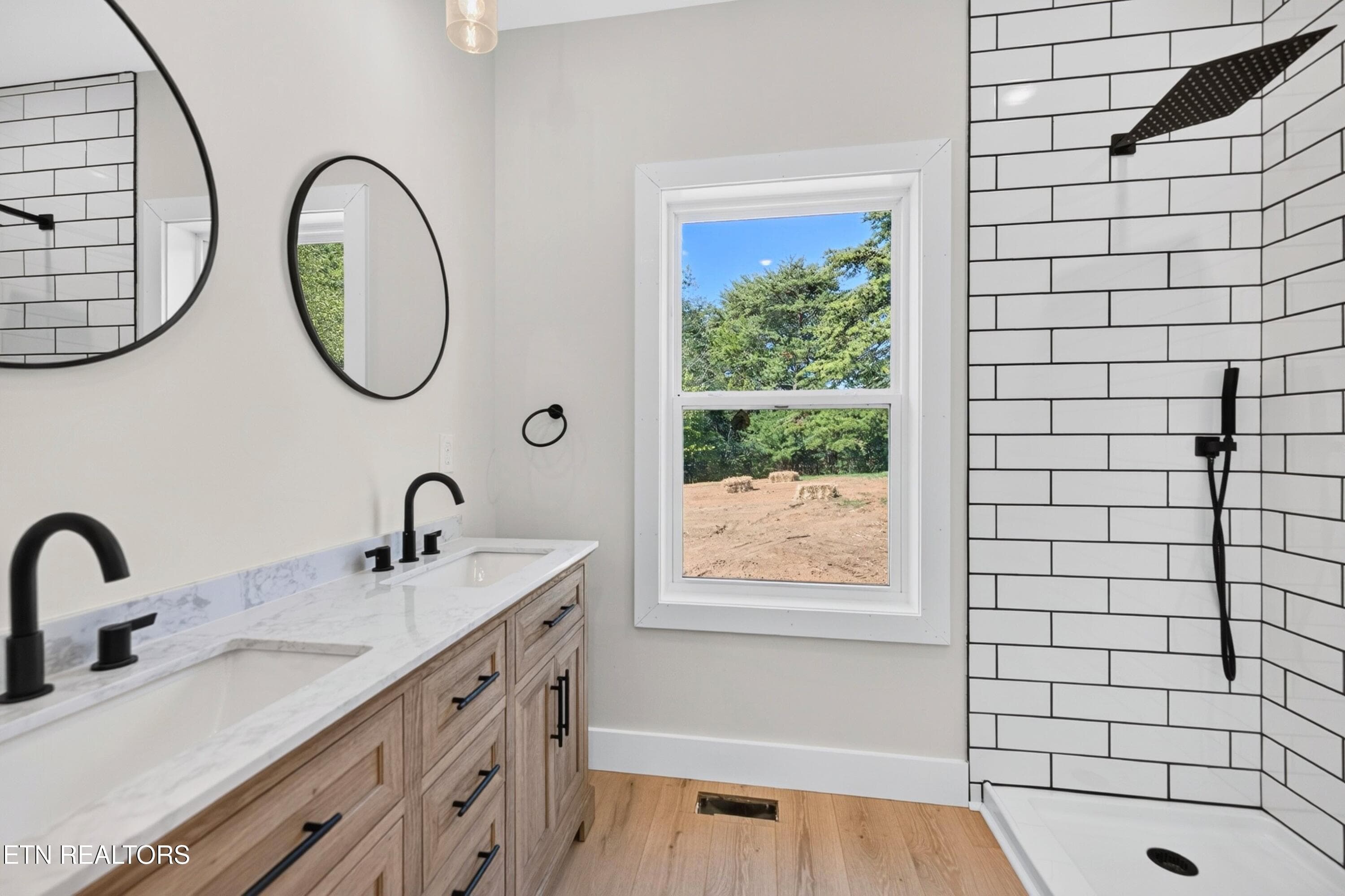 primary bath - 3922 Marty Drive, Morristown, TN 37814