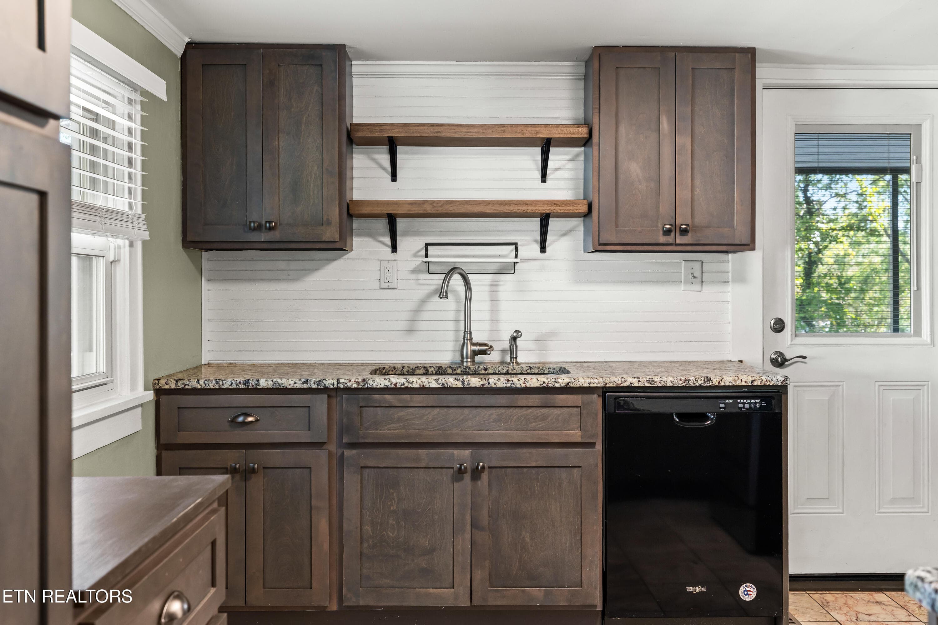 625MedarisSt-4 - 625 Medaris St, Clinton, TN 37716