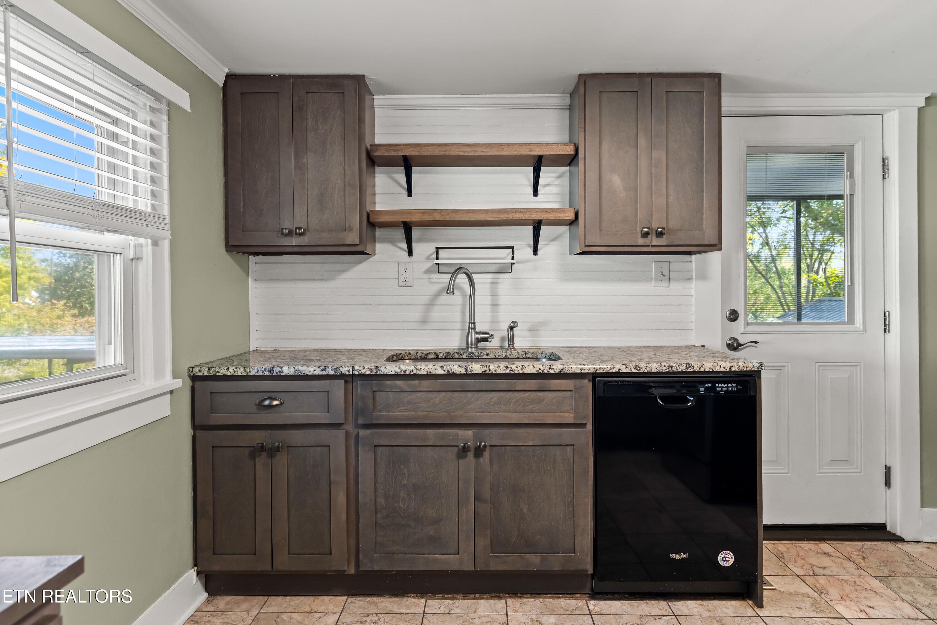 625MedarisSt-5 - 625 Medaris St, Clinton, TN 37716