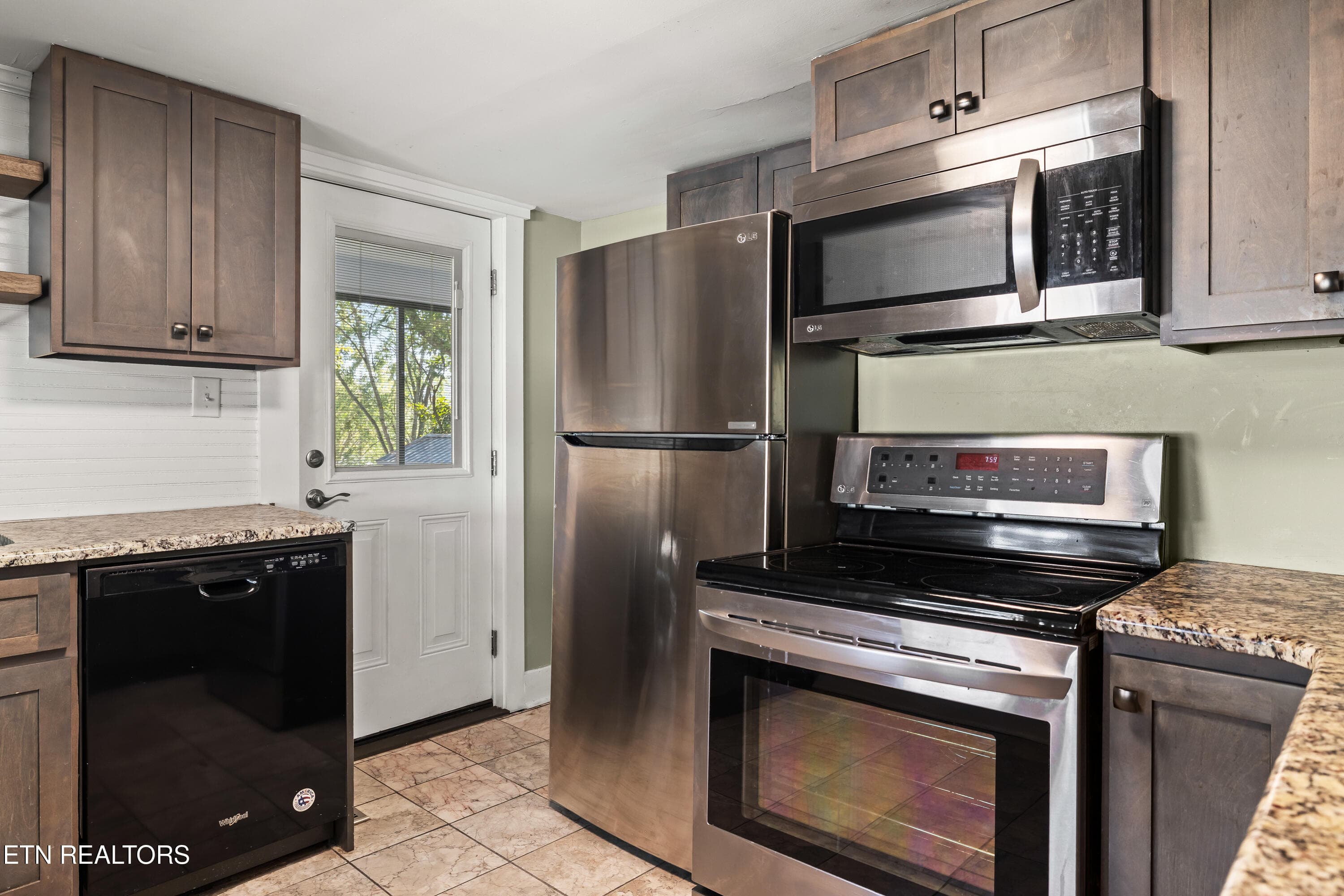 625MedarisSt-6 - 625 Medaris St, Clinton, TN 37716