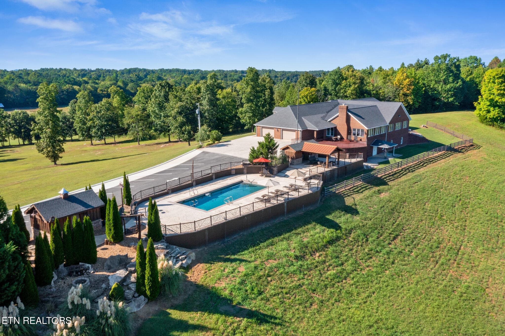 02_beyc6ad2ab009d7b0 - 1020 Thomas Rd, Benton, TN 37307