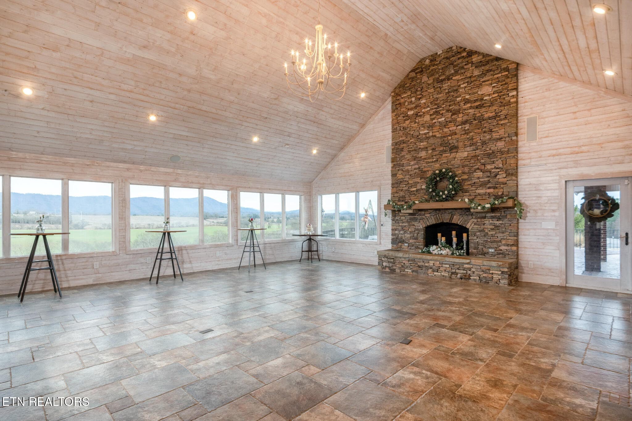 04_beyc6ad2ab05e4d3f - 1020 Thomas Rd, Benton, TN 37307