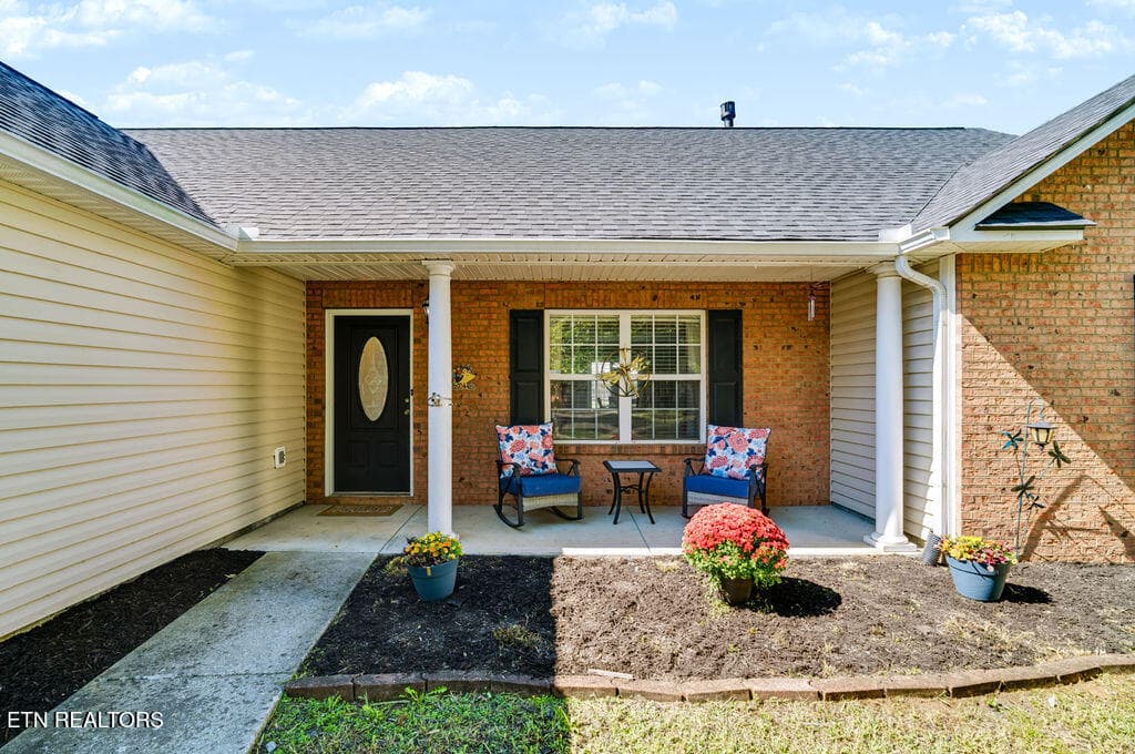 front porch - 6479 Painter Farm Lane, Knoxville, TN 37931, Knoxville