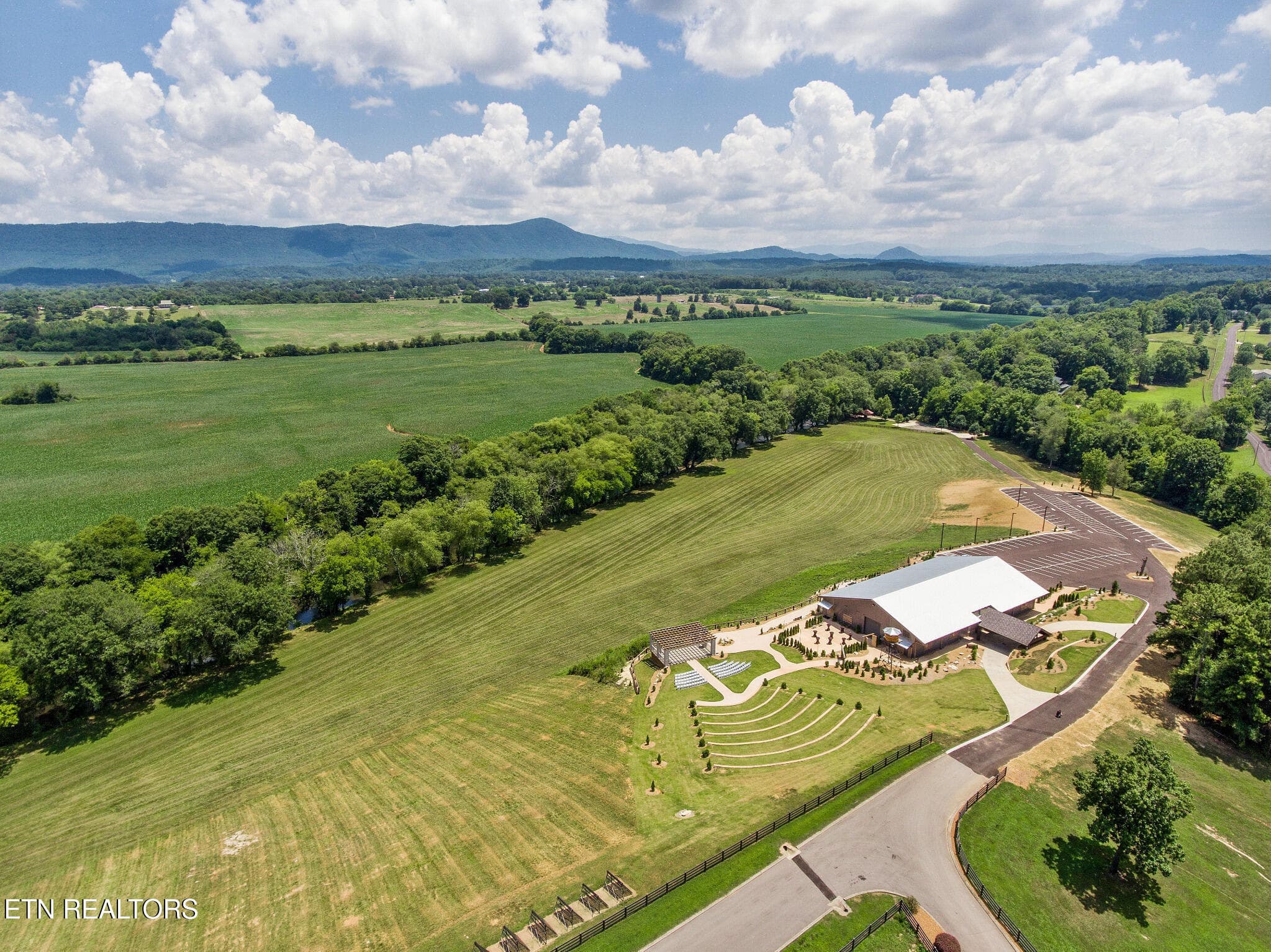 27_beyc6ad2ab5b5fe7f - 1020 Thomas Rd, Benton, TN 37307