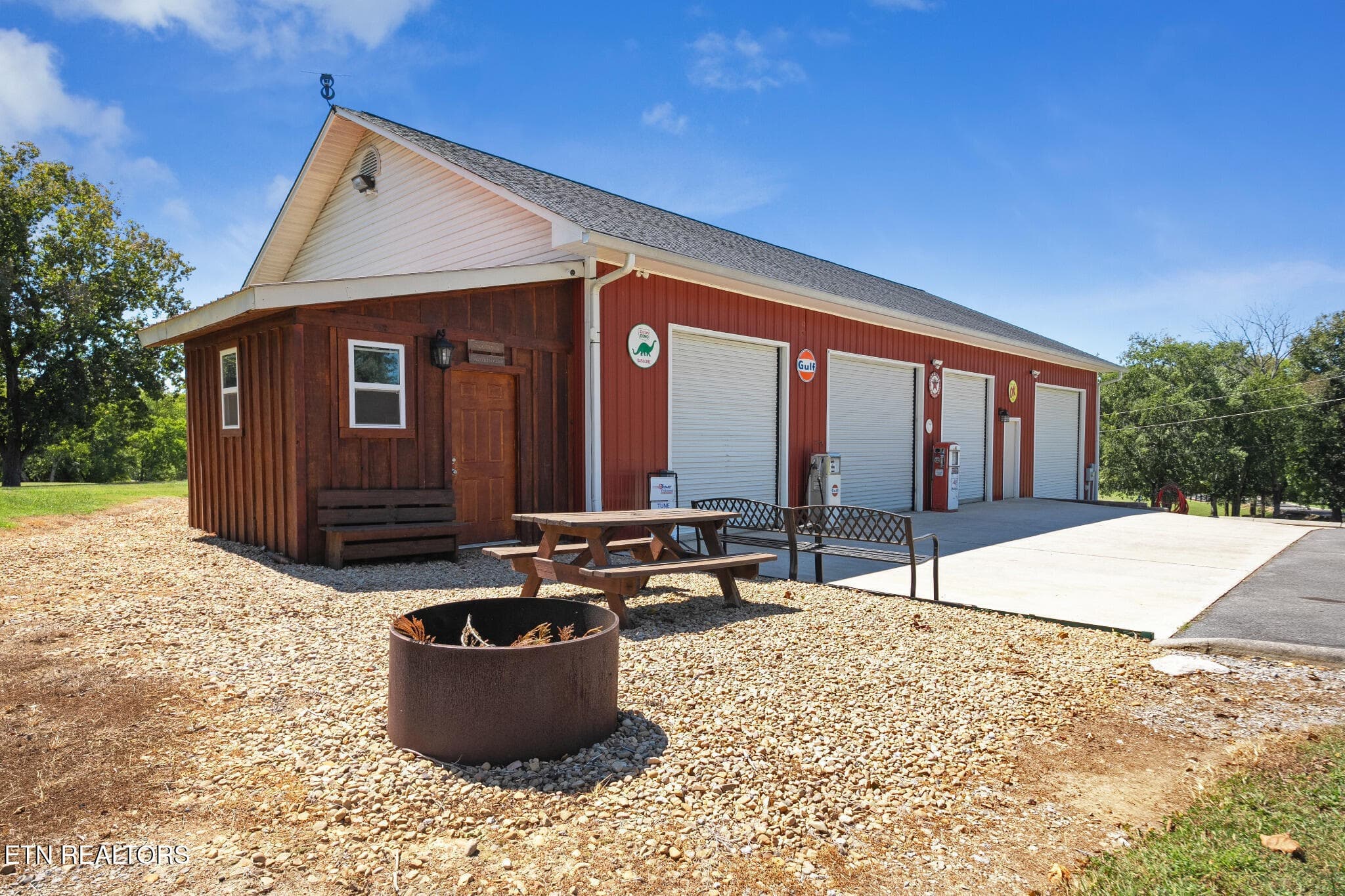 44_beyc6ad2ab917ae66 - 1020 Thomas Rd, Benton, TN 37307