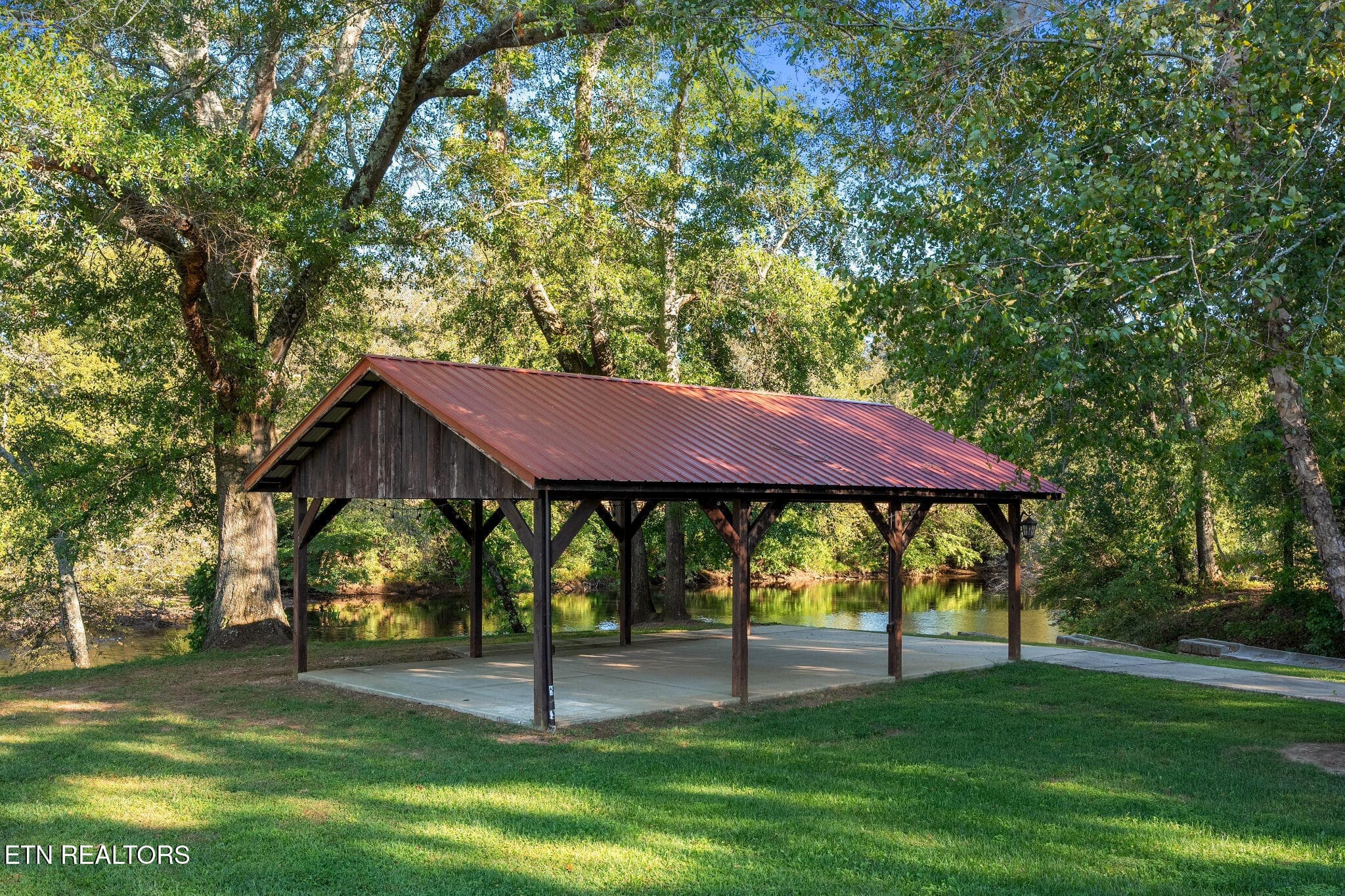 49_beyc6ad2aba6ed112 - 1020 Thomas Rd, Benton, TN 37307