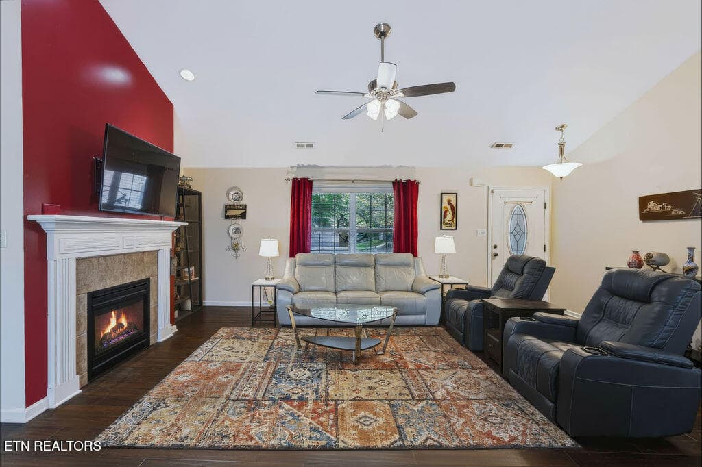 great room 4 - 6479 Painter Farm Lane, Knoxville, TN 37931, Knoxville