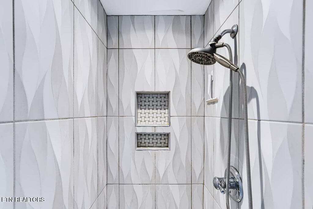primary walk-in shower 2 - 6479 Painter Farm Lane, Knoxville, TN 37931, Knoxville