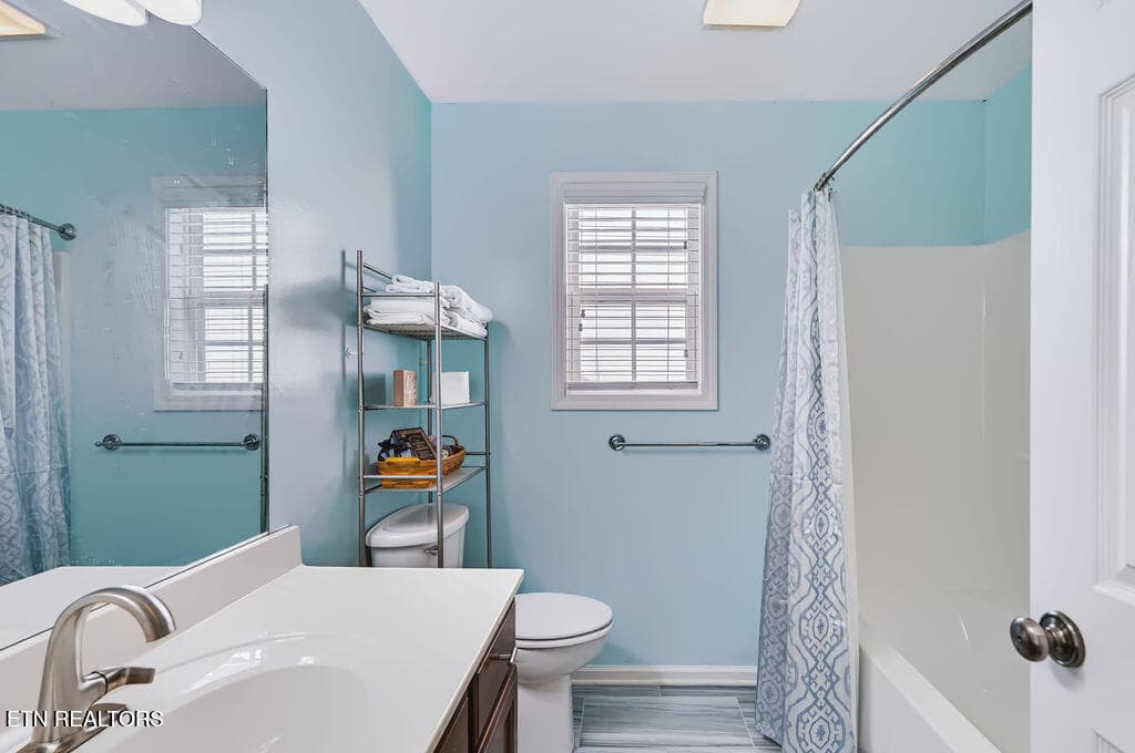 guest bath 2 - 6479 Painter Farm Lane, Knoxville, TN 37931, Knoxville