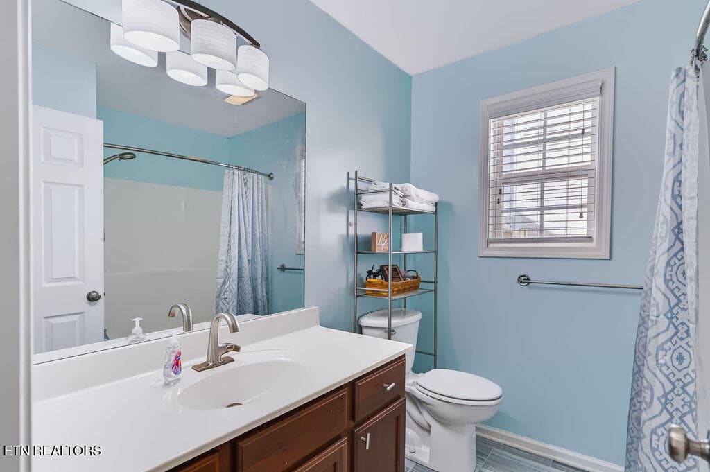 guest bath - 6479 Painter Farm Lane, Knoxville, TN 37931, Knoxville