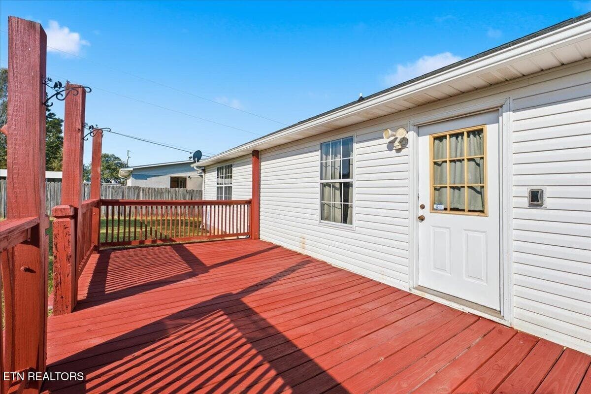 35-Exterior - 5906 Old Niles Ferry Pike, Greenback, TN 37742