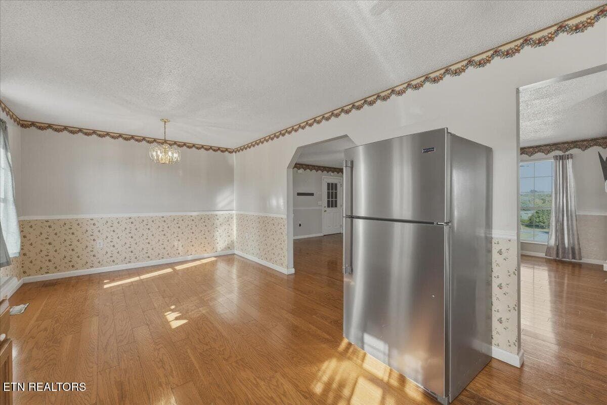 10-Kitchen - 5906 Old Niles Ferry Pike, Greenback, TN 37742