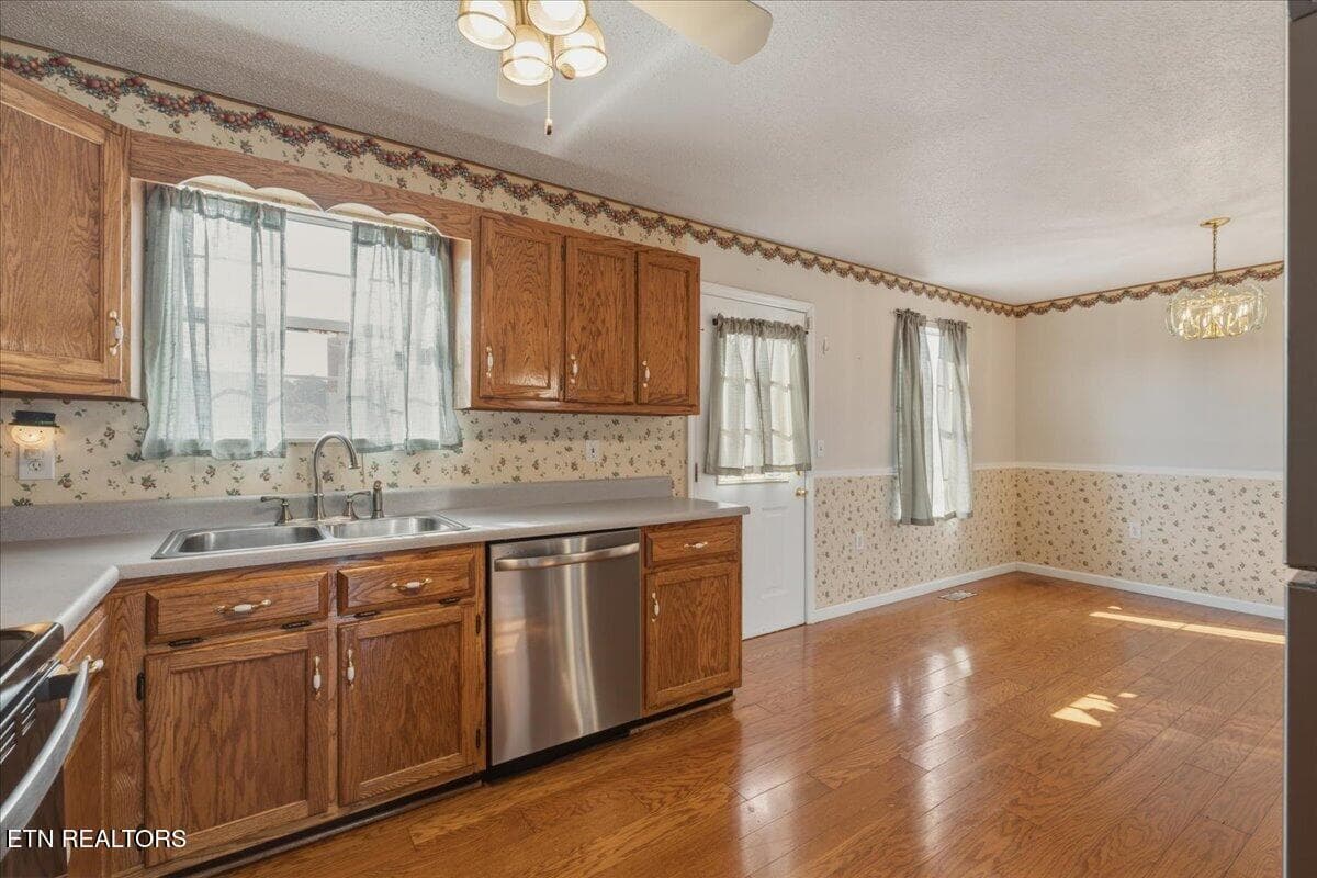 09-Kitchen - 5906 Old Niles Ferry Pike, Greenback, TN 37742
