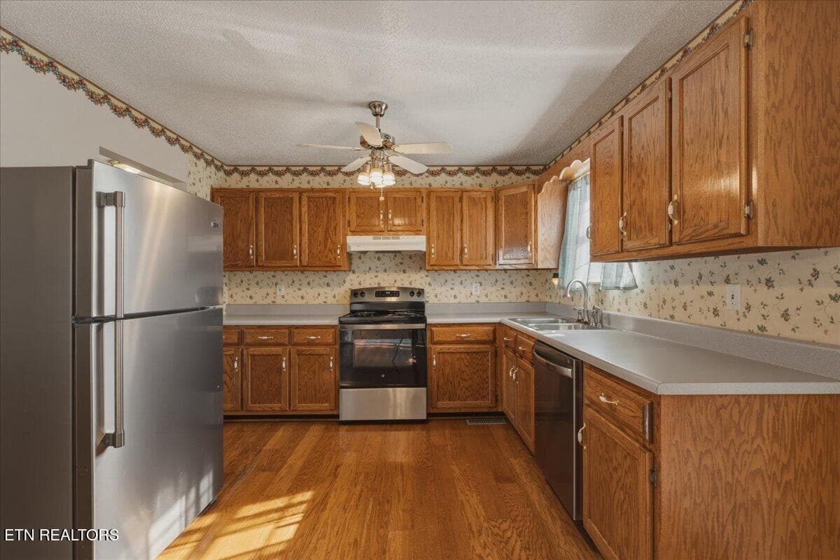 08-Kitchen - 5906 Old Niles Ferry Pike, Greenback, TN 37742