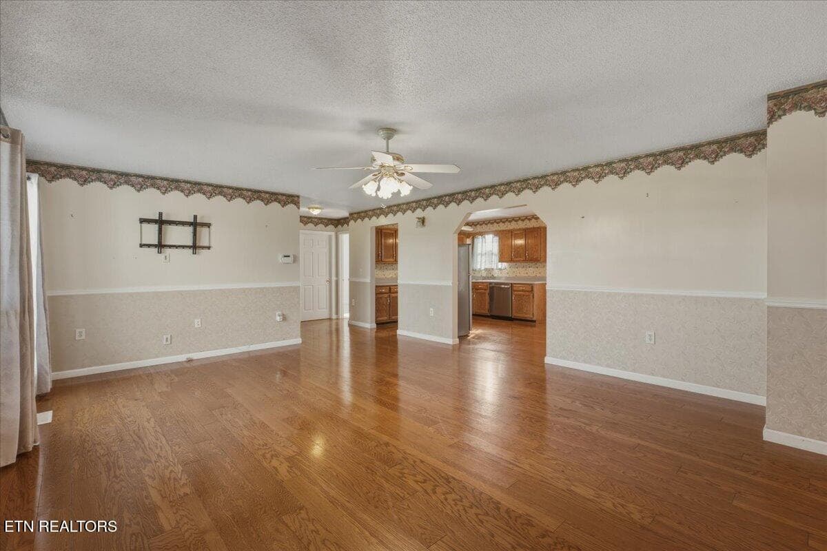05-Living Room - 5906 Old Niles Ferry Pike, Greenback, TN 37742