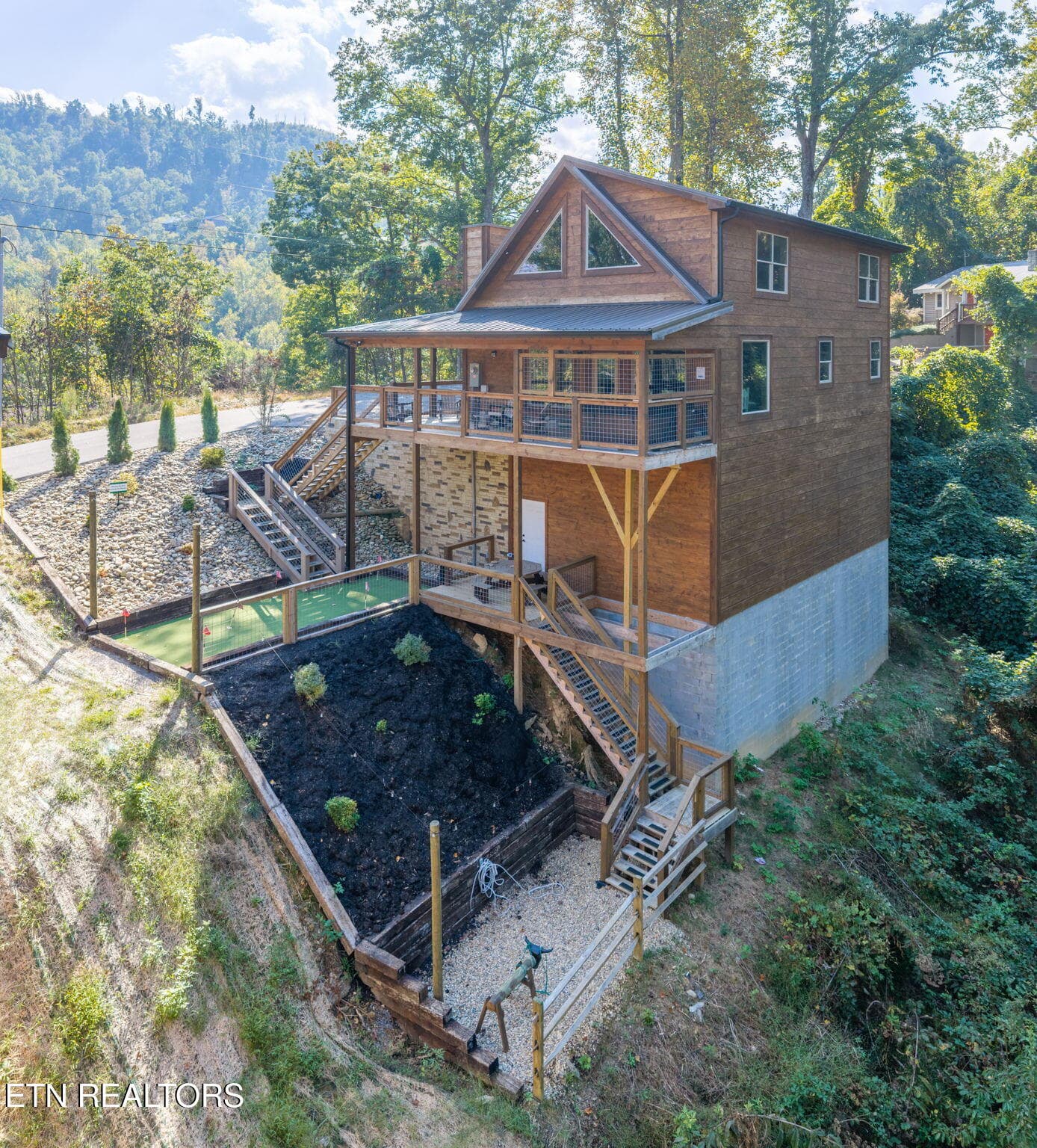 homesandvideos 826-1068 - 466 Loop Rd, Gatlinburg, TN 37738