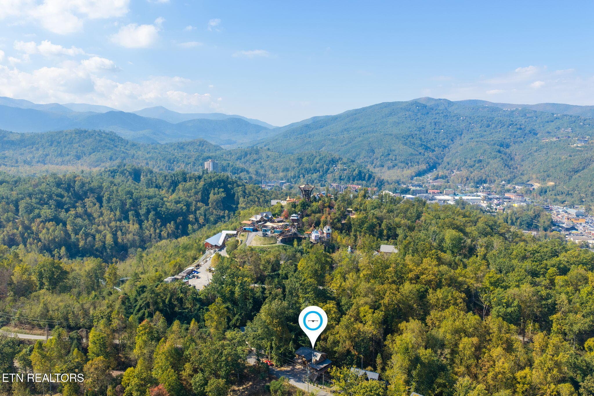 homesandvideos 826-1074m - 466 Loop Rd, Gatlinburg, TN 37738