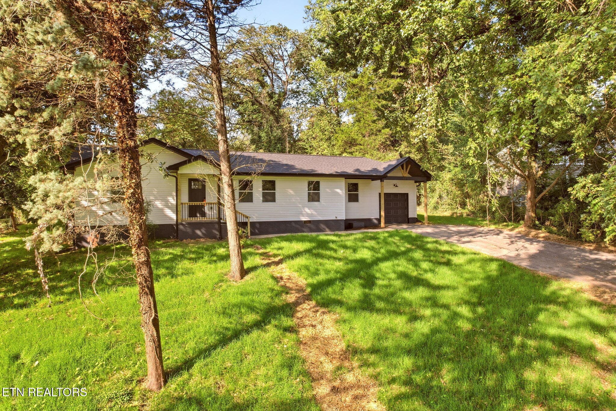 3-web-or-mls-FrstVw605 (3) - 605 Forest View Rd, Knoxville, TN 37919