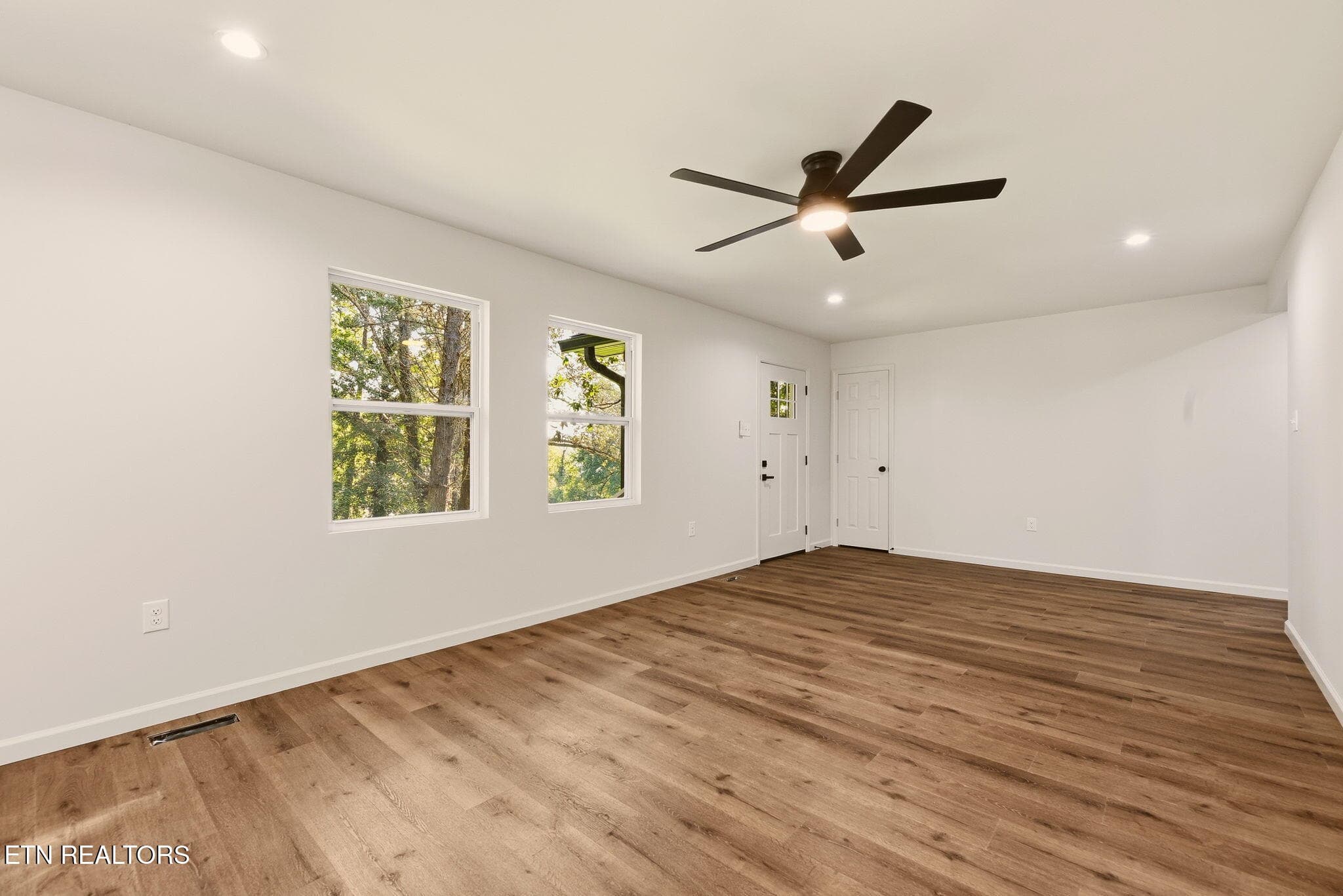 7-web-or-mls-FrstVw605 (7) - 605 Forest View Rd, Knoxville, TN 37919
