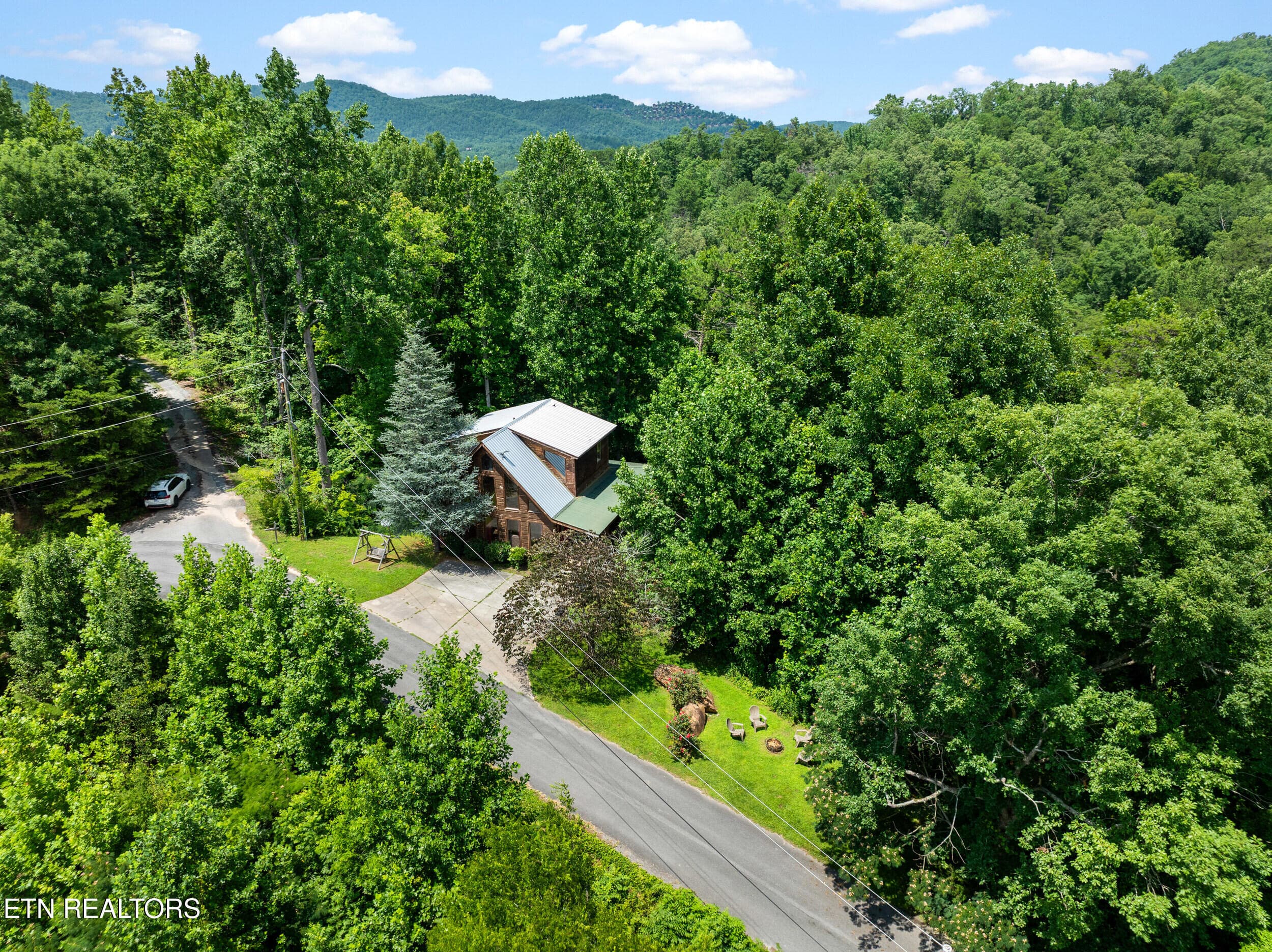 3520 bear pen gap rd-42 - 3420 No Business Way Way, Sevierville, TN 37876, Sevierville