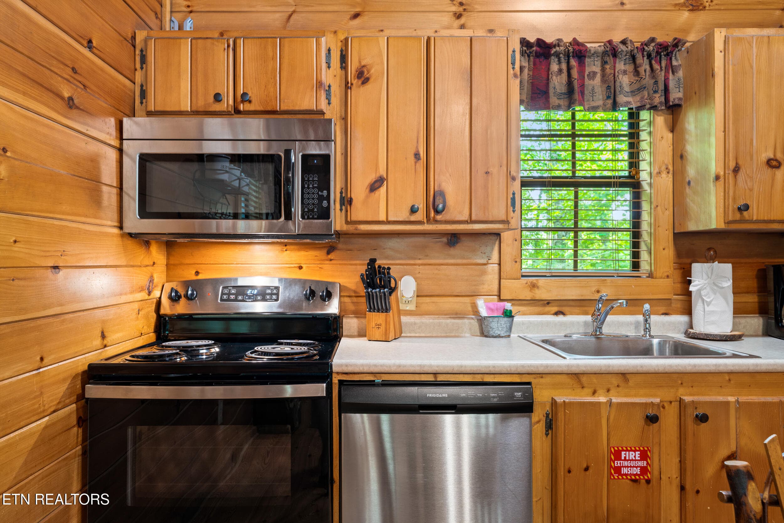 3420 no business way-9 - 3420 No Business Way Way, Sevierville, TN 37876, Sevierville
