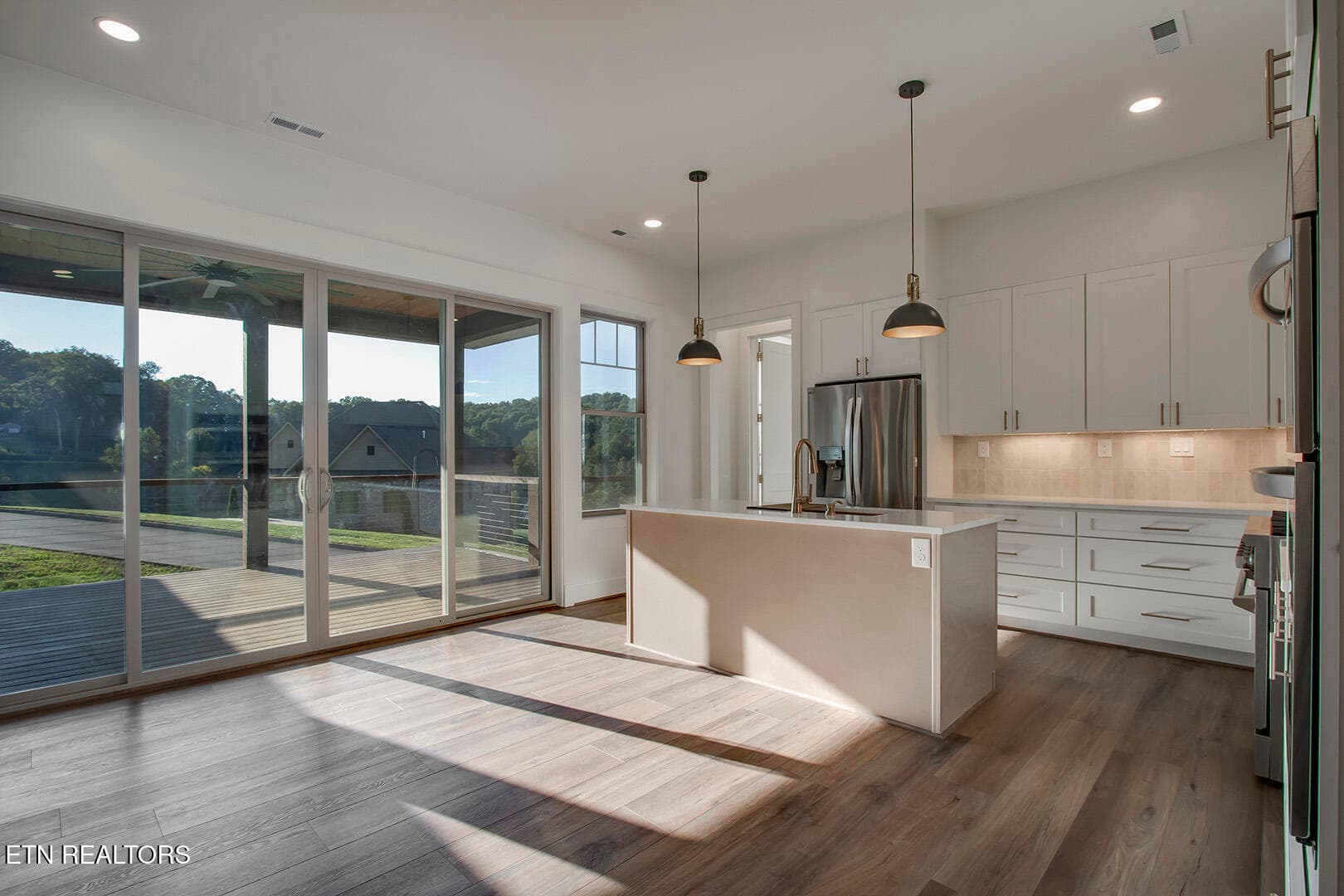 16_RiverRoad_542_Kitchen01 - 542 River ''lot 6'' Rd, Loudon, TN 37774, Loudon