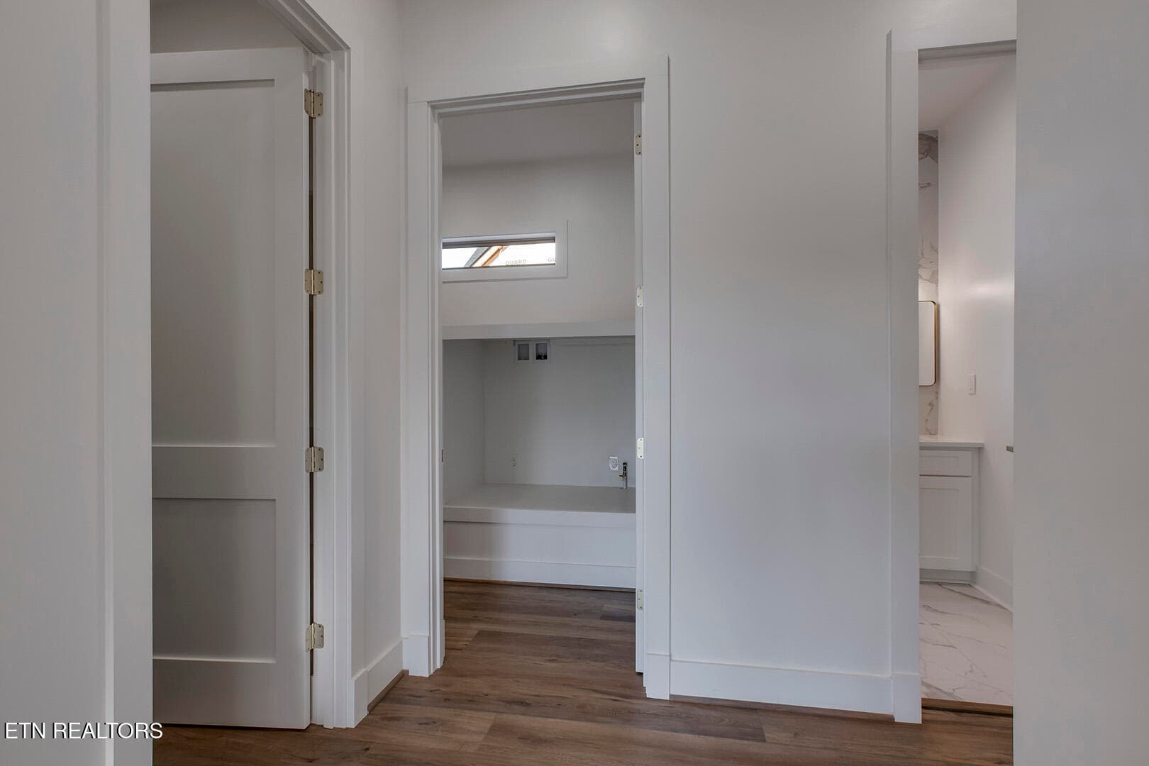 30_RiverRoad_542_MudRoom01 - 542 River ''lot 6'' Rd, Loudon, TN 37774, Loudon