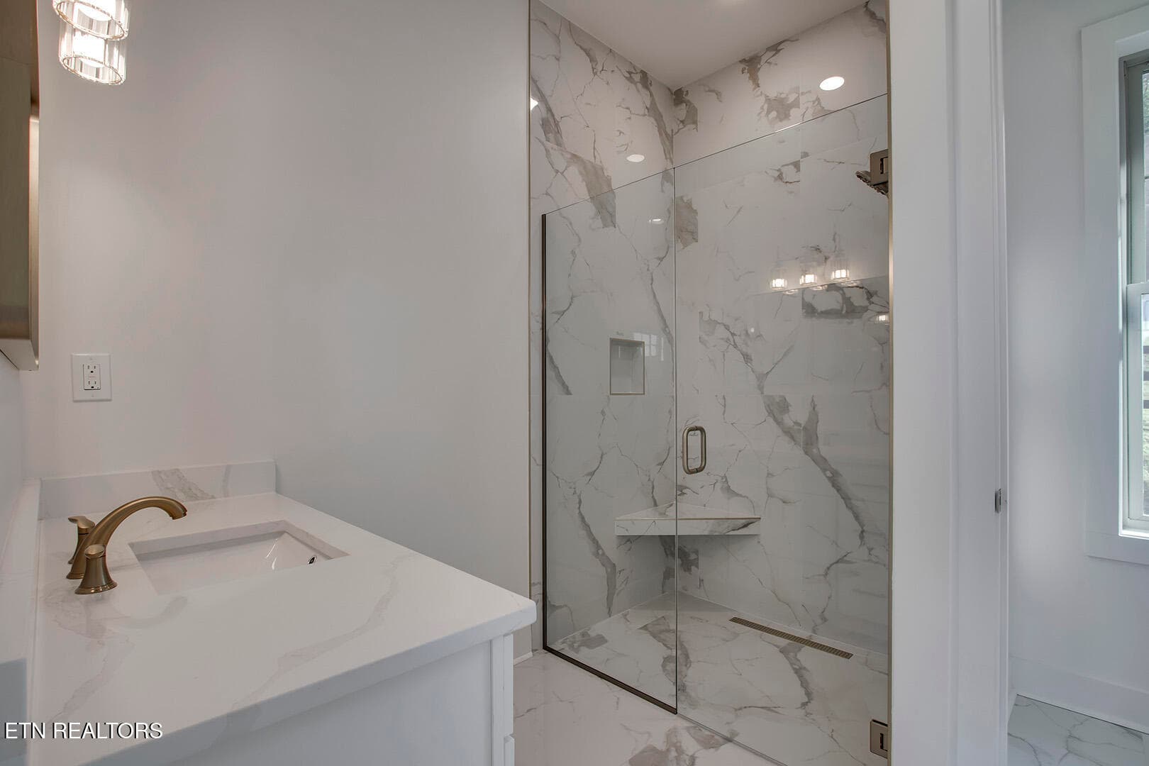 44_RiverRoad_542_GuestBath1 - 542 River ''lot 6'' Rd, Loudon, TN 37774, Loudon