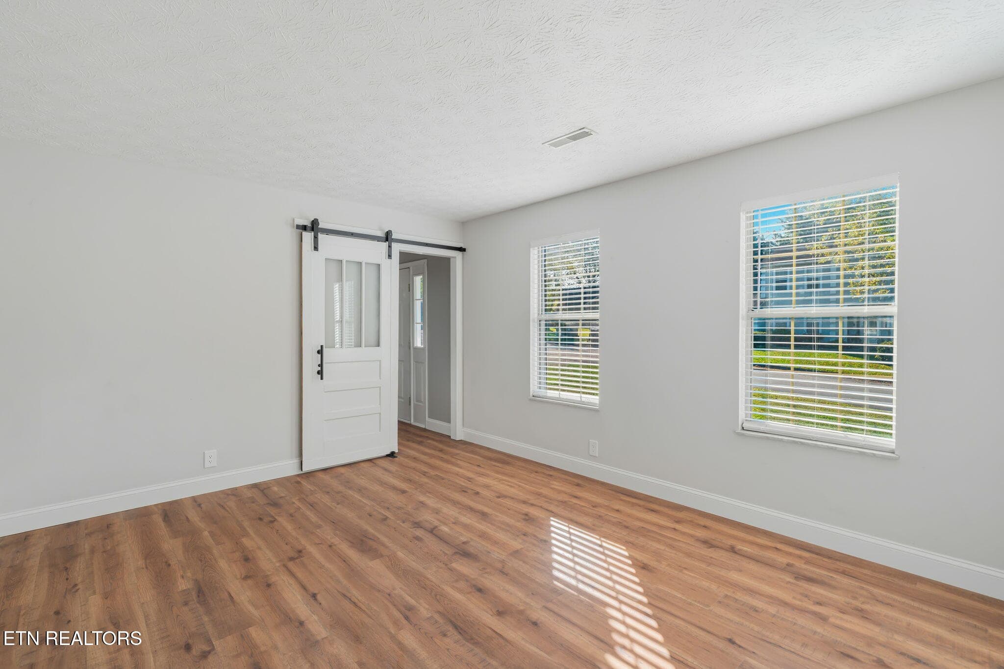 16-web-or-mls-1210 Oak Haven Road-24 - 1210 Oak Haven Rd, Knoxville, TN 37932, Knoxville