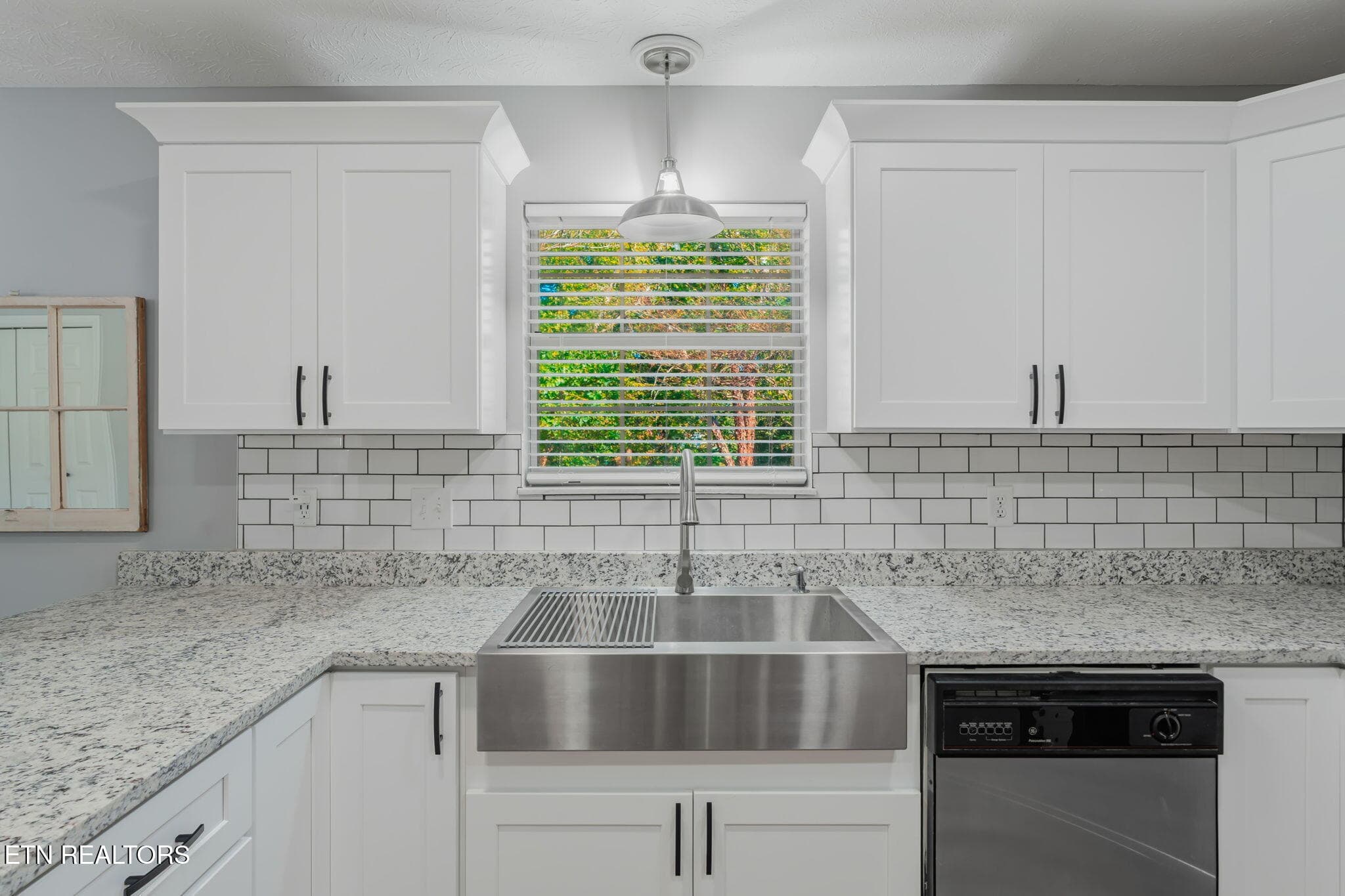 31-web-or-mls-1210 Oak Haven Road-38 - 1210 Oak Haven Rd, Knoxville, TN 37932, Knoxville