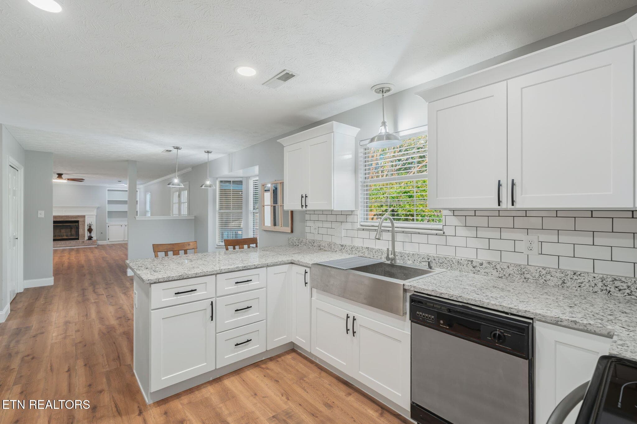 32-web-or-mls-1210 Oak Haven Road-13 - 1210 Oak Haven Rd, Knoxville, TN 37932, Knoxville