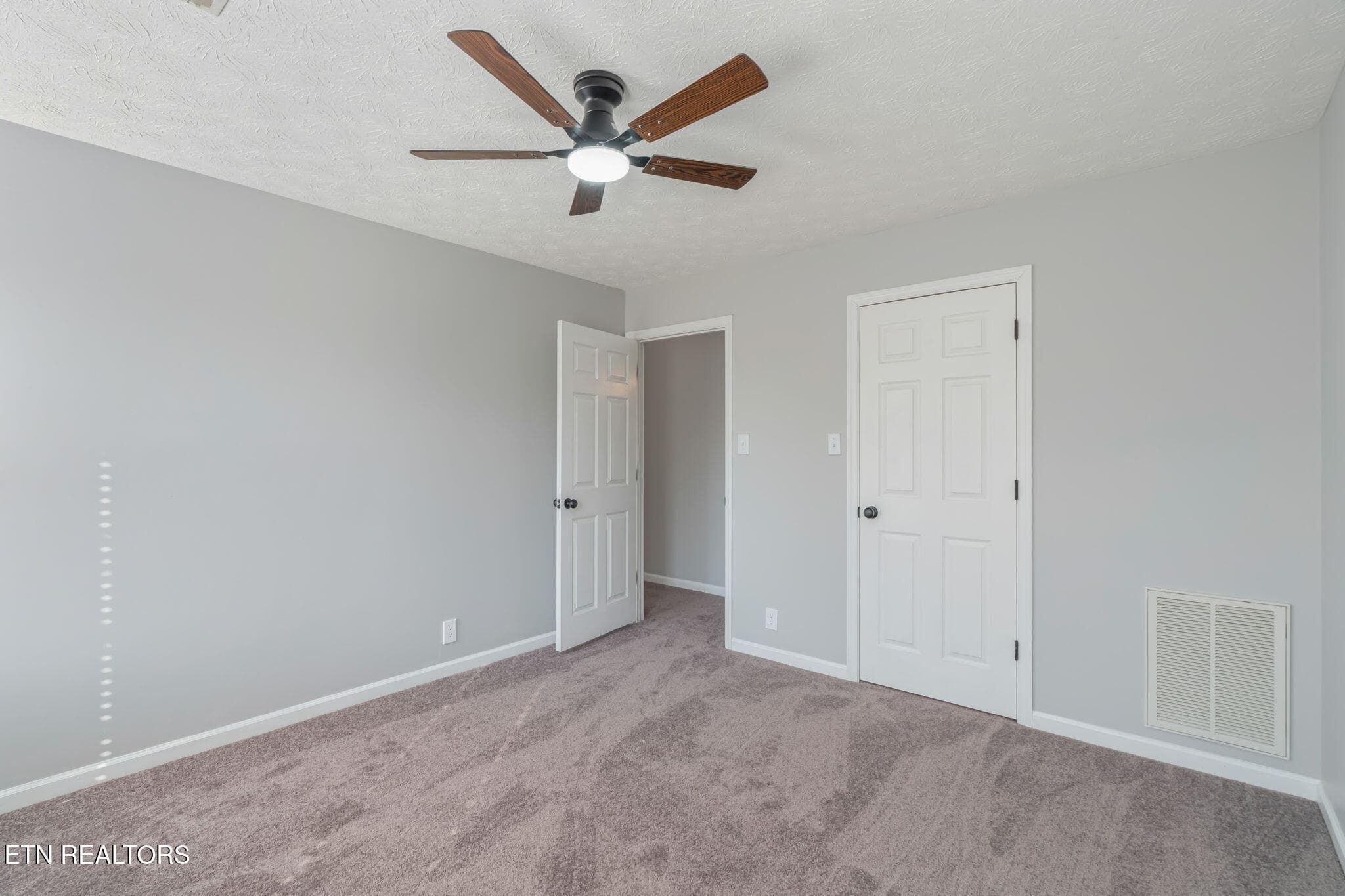 46-web-or-mls-1210 Oak Haven Road-54 - 1210 Oak Haven Rd, Knoxville, TN 37932, Knoxville
