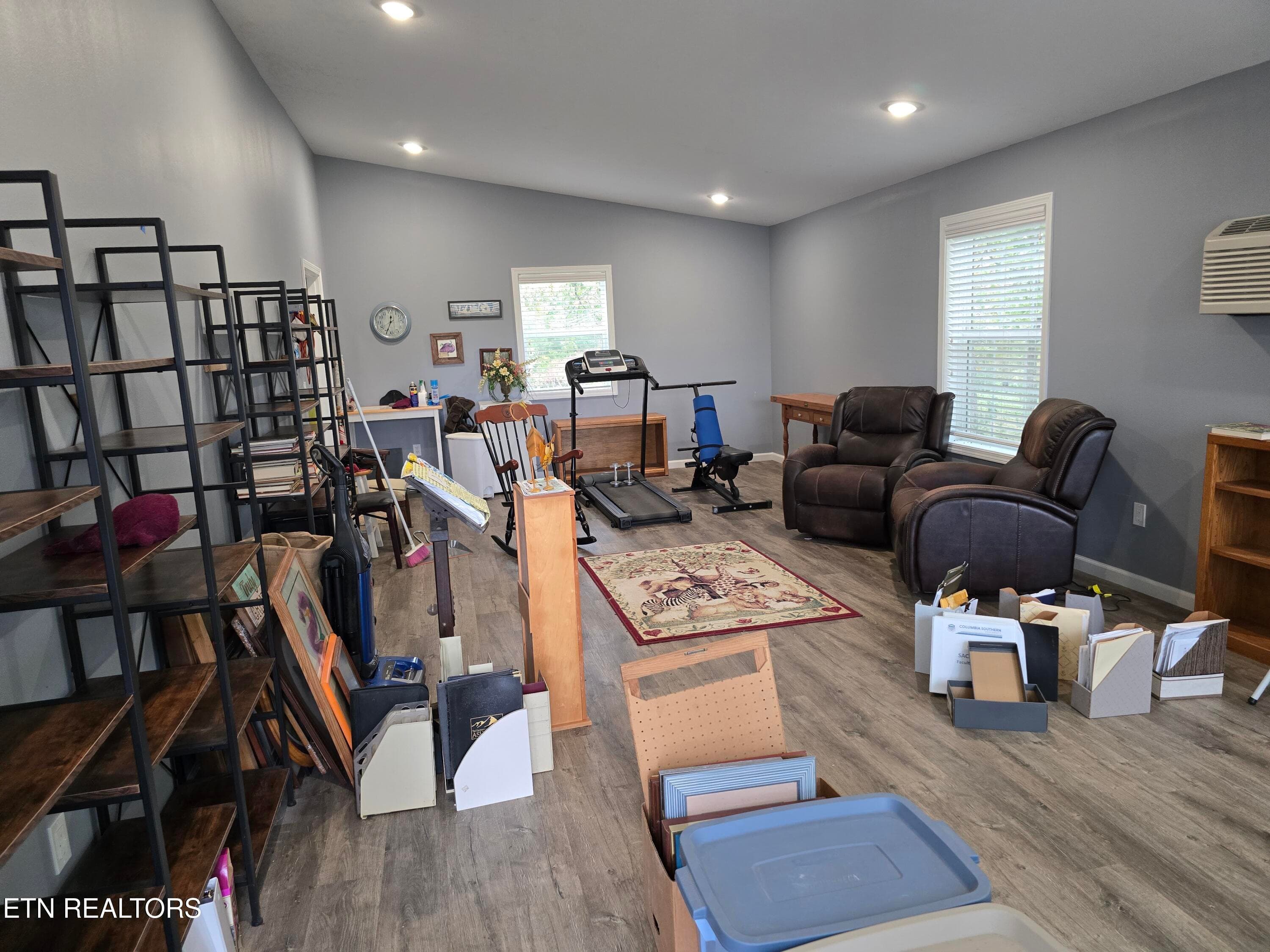 LIVING SPACE/OFFICE - 493 Woodgate Drive, Crossville, TN 38571, Crossville