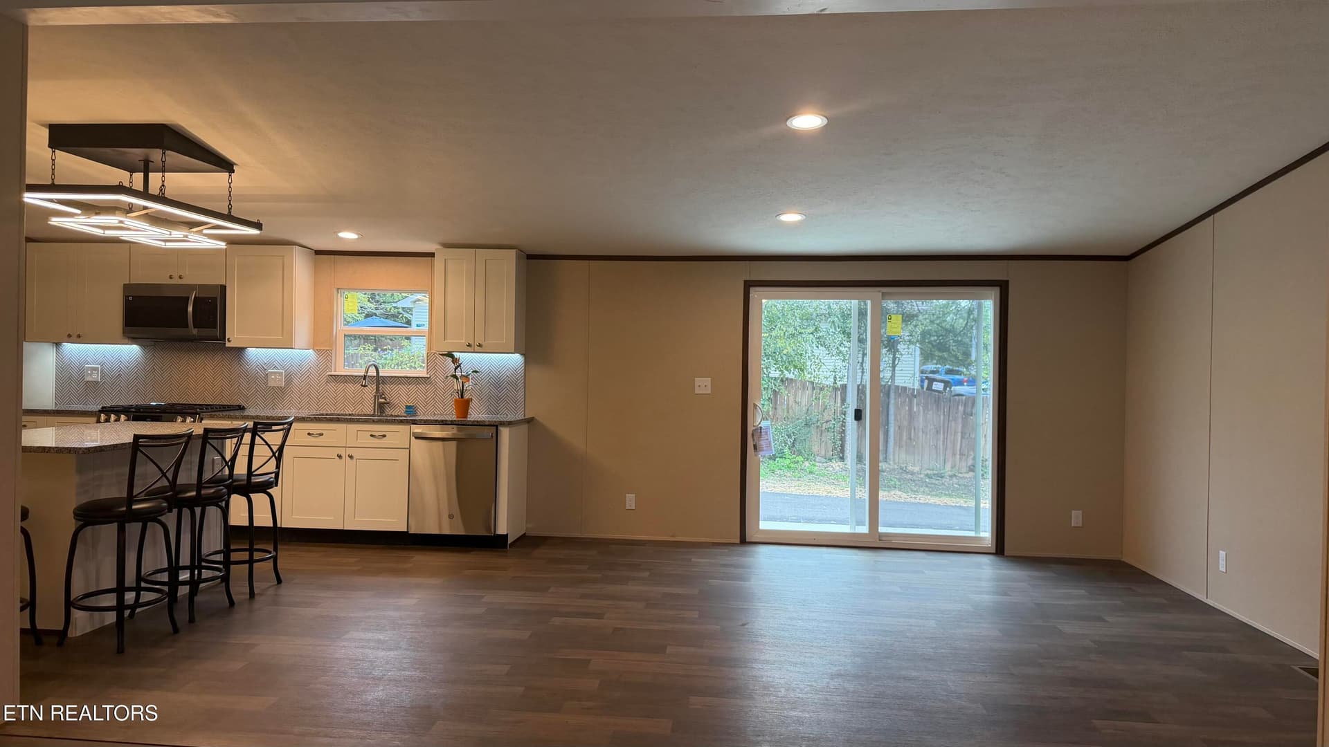 Dining Room - 19185 Martel Rd, Lenoir City, TN 37772