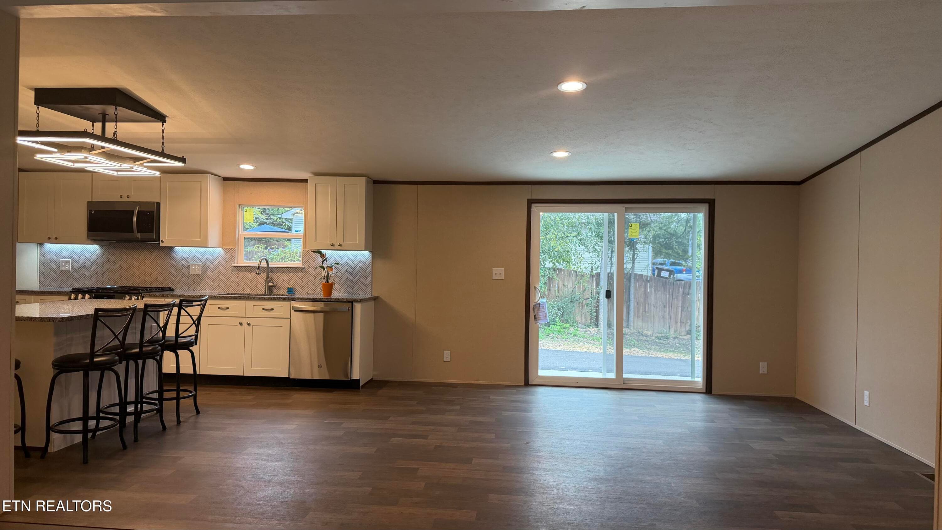 Dining Room - 19185 Martel Rd, Lenoir City, TN 37772, Lenoir City