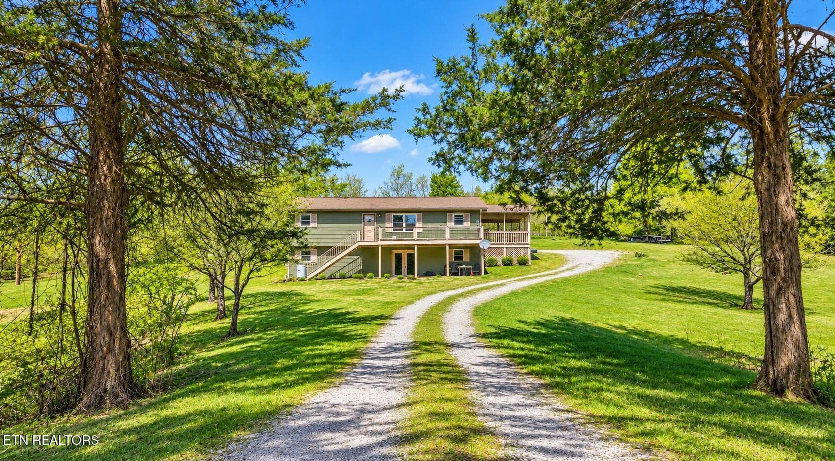 Peaceful Countryside Raised Ranch Home - 2086 Hickory Valley Rd, Maynardville, TN 37807
