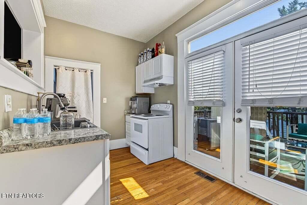 800 Wells - 800 Wells Ave, Knoxville, TN 37917