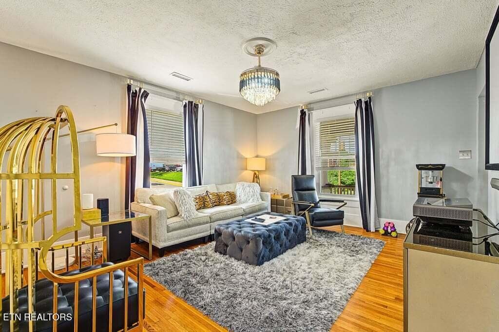 800 Wells - 800 Wells Ave, Knoxville, TN 37917