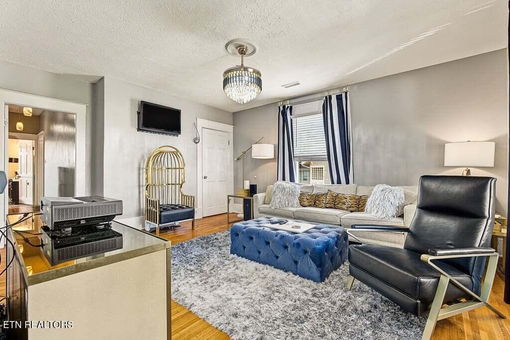 800 Wells - 800 Wells Ave, Knoxville, TN 37917
