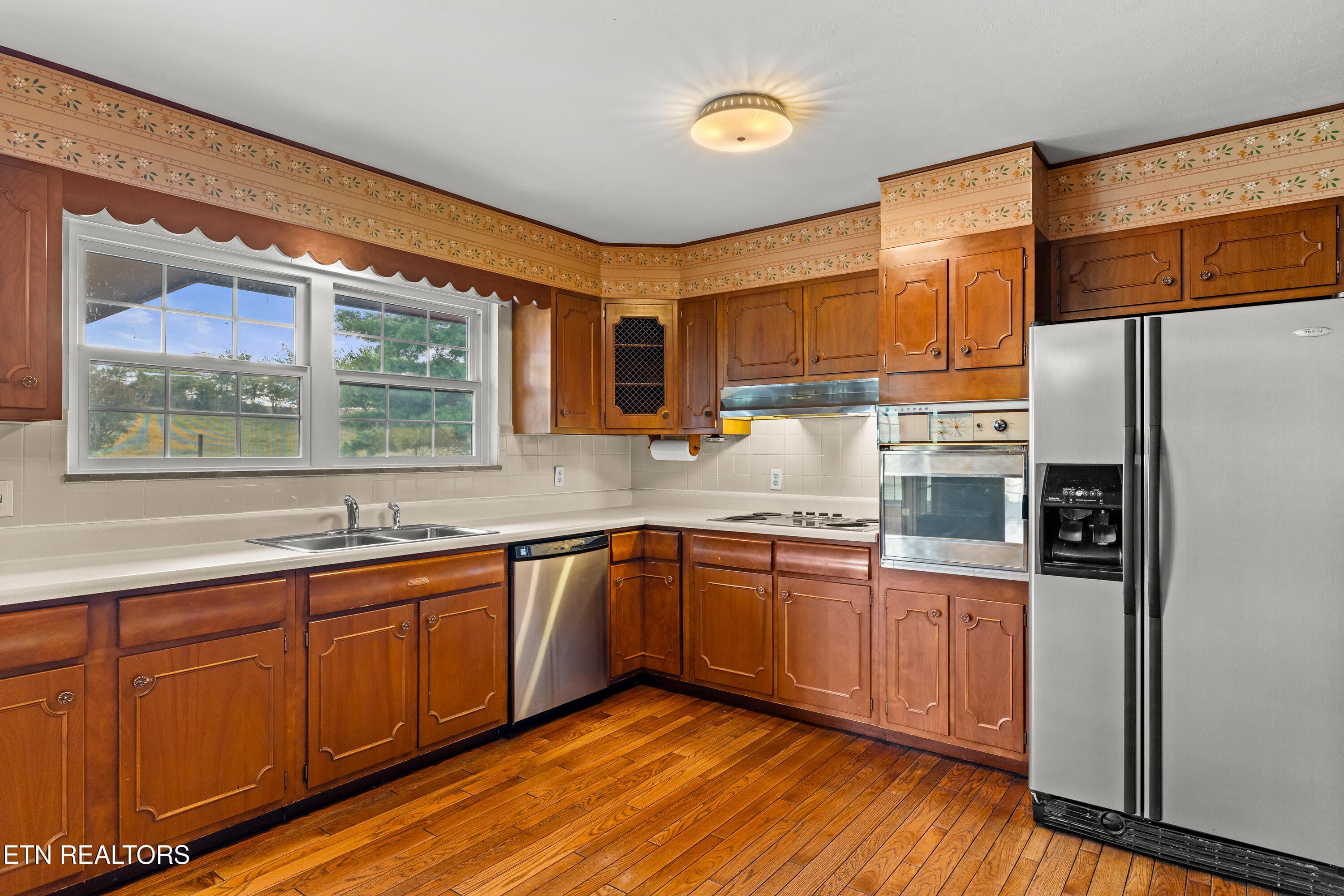 Kitchen - 5008 N Wildwood Rd, Maryville, TN 37804