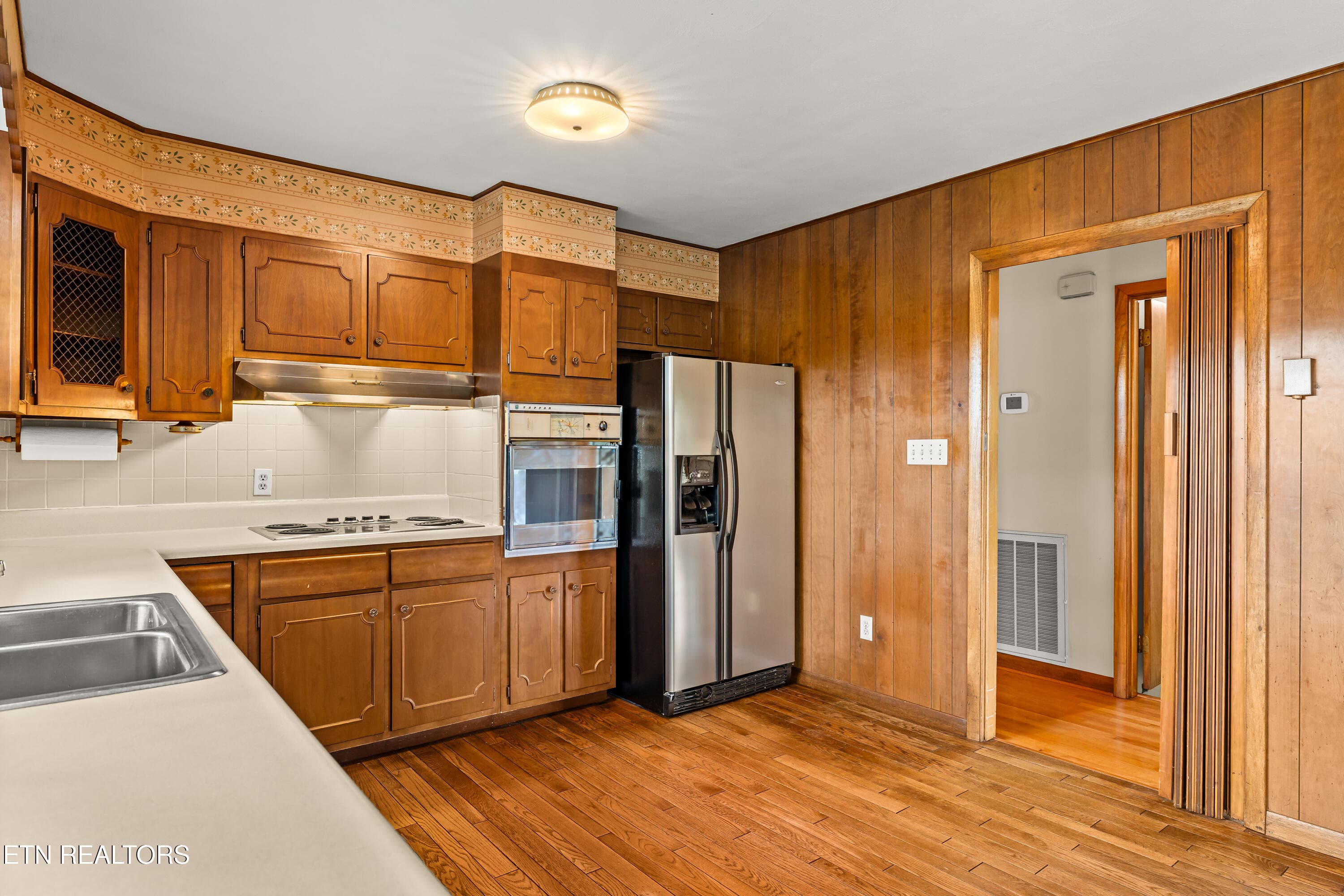 Kitchen - 5008 N Wildwood Rd, Maryville, TN 37804