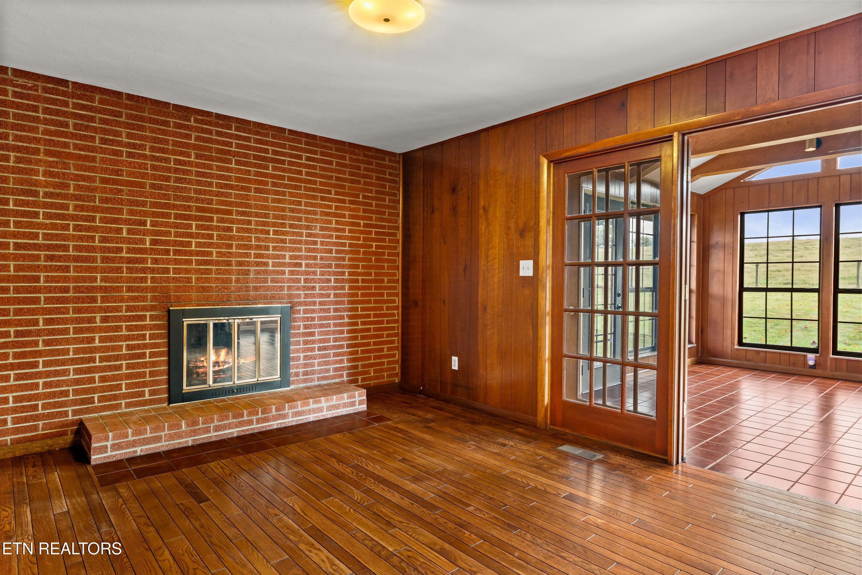 Family room & sunroom - 5008 N Wildwood Rd, Maryville, TN 37804