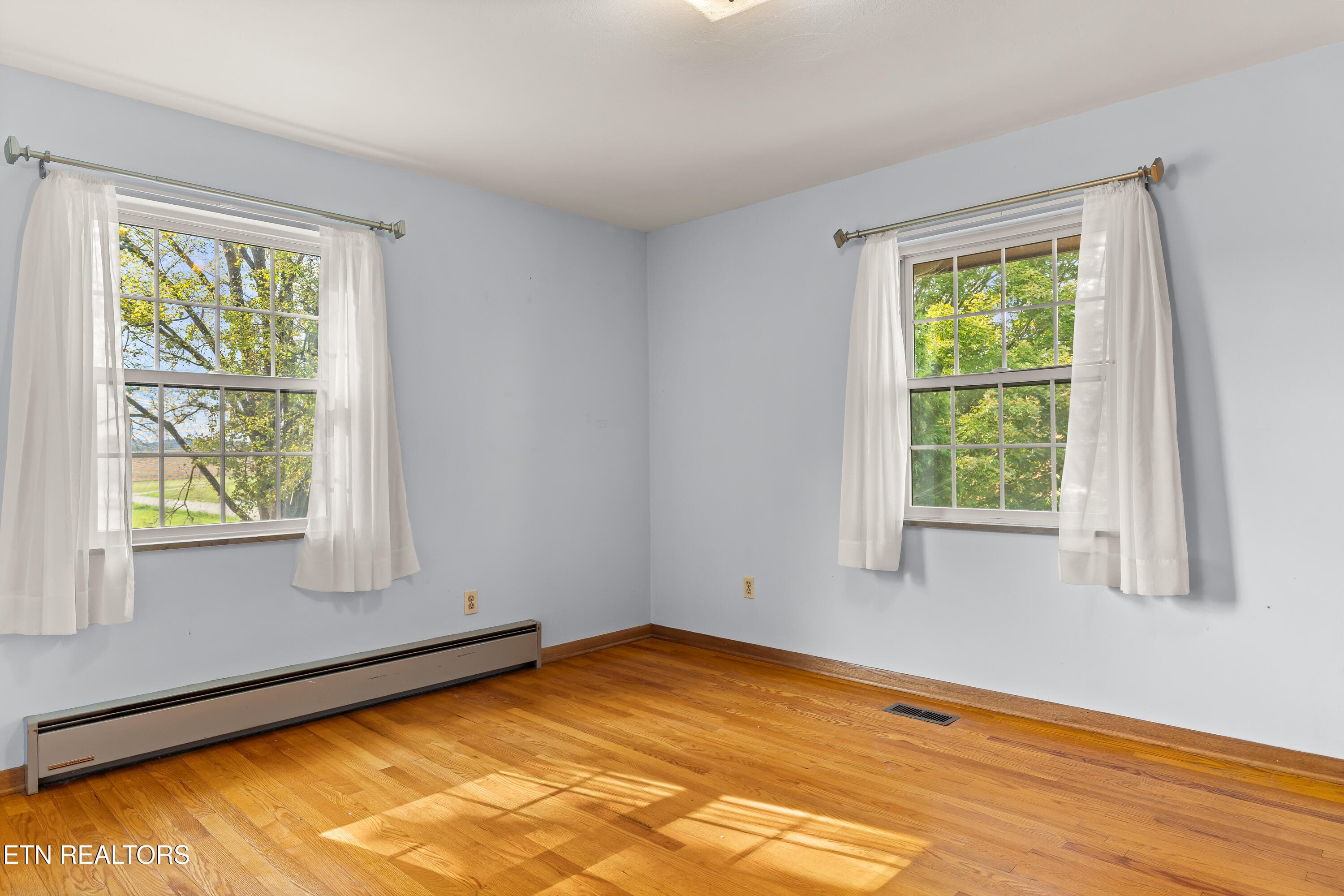 Bedroom 2 - 5008 N Wildwood Rd, Maryville, TN 37804