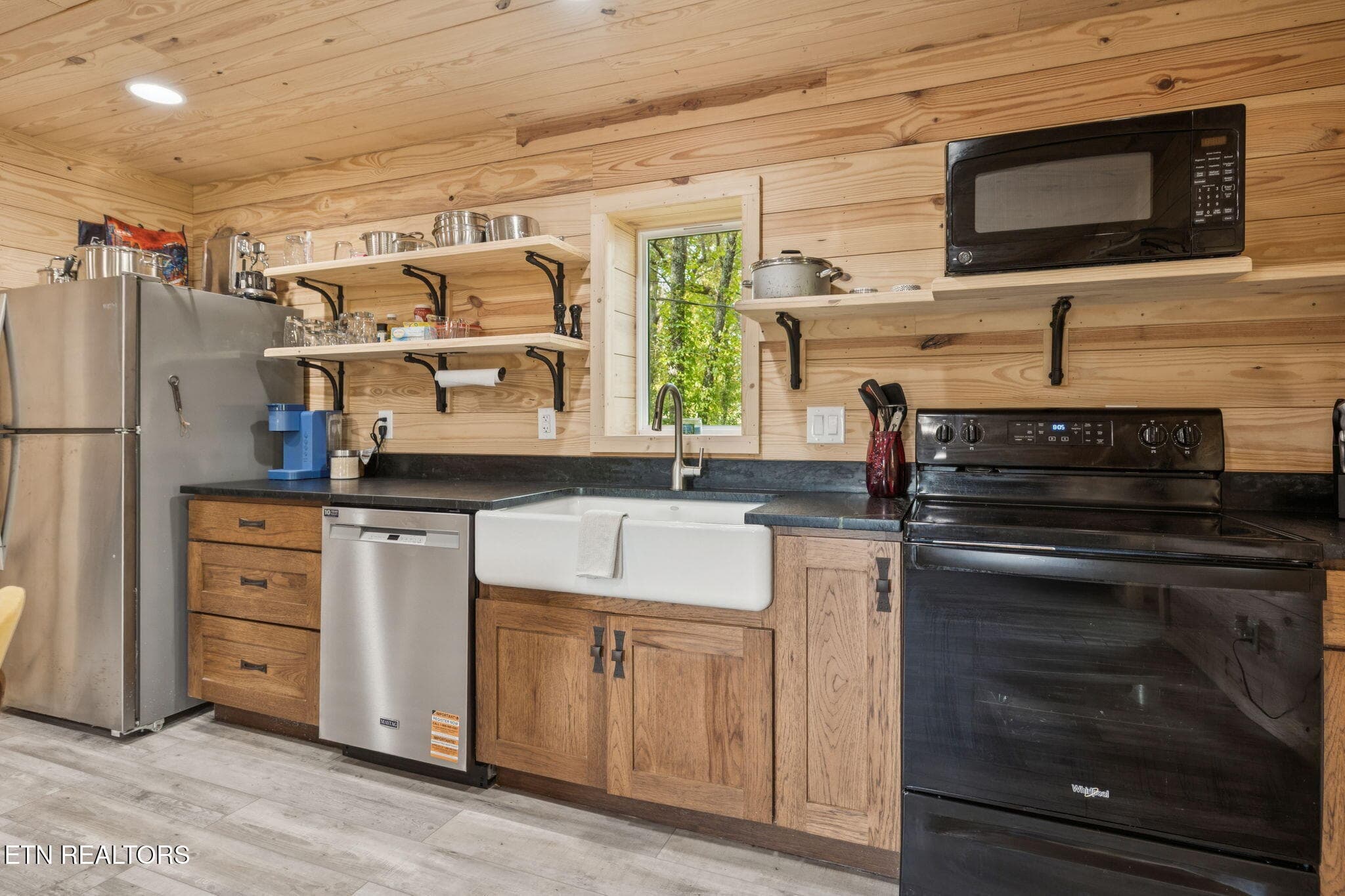 2nd Home Interior - 3173 Genesis Rd, Crossville, TN 38571