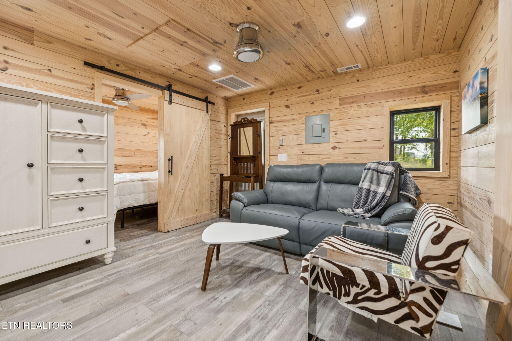 2nd Home Living Area - 3173 Genesis Rd, Crossville, TN 38571
